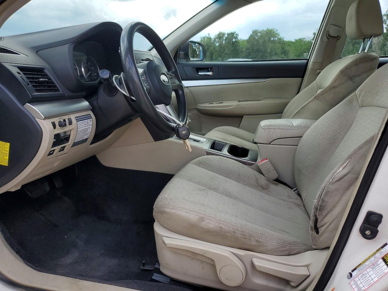 2011 Subaru Legacy 2.5i White vin: 4S3BMCA65B3215831