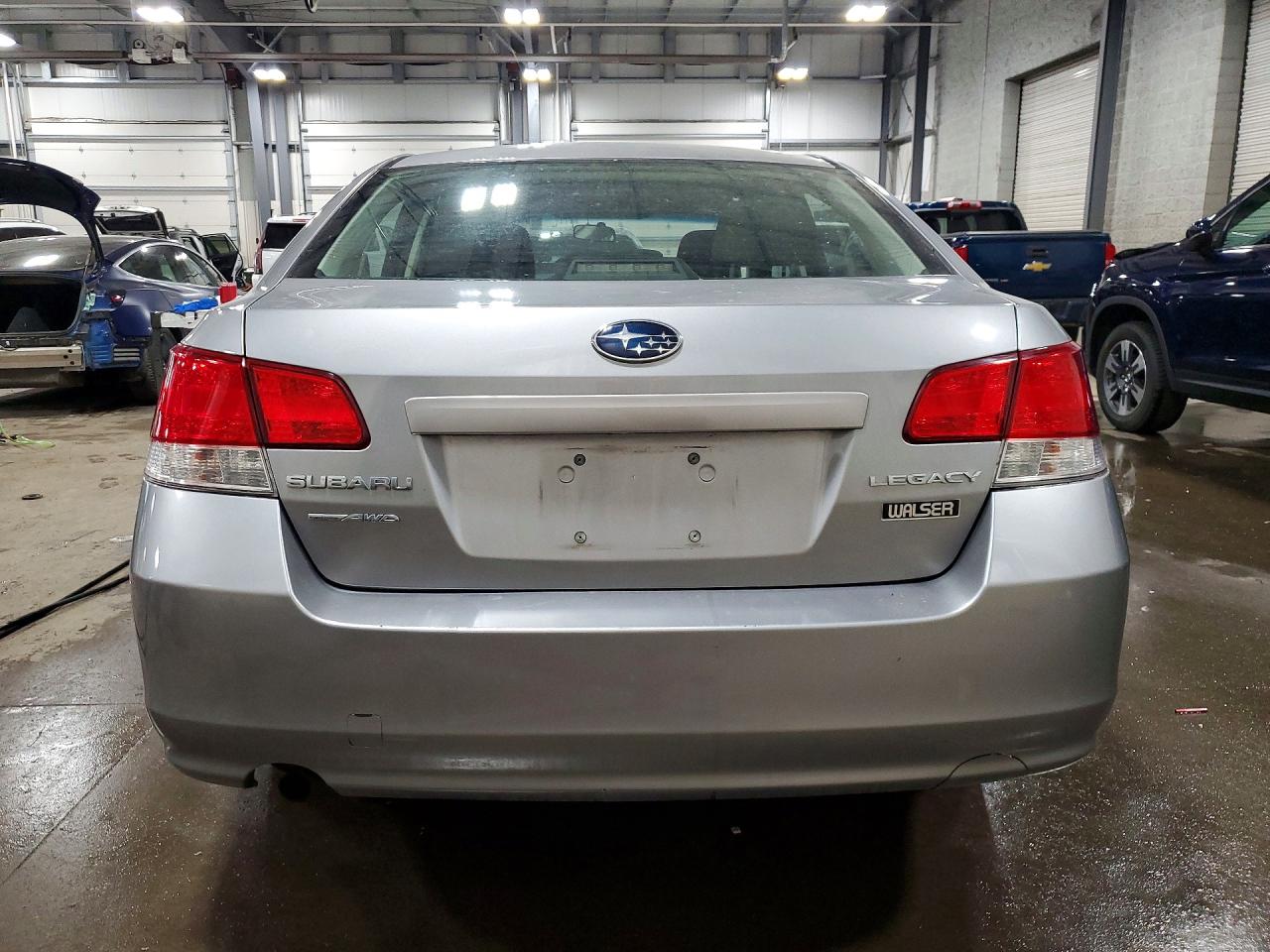 2011 Subaru Legacy 2.5i Silver vin: 4S3BMCA6XB3213458