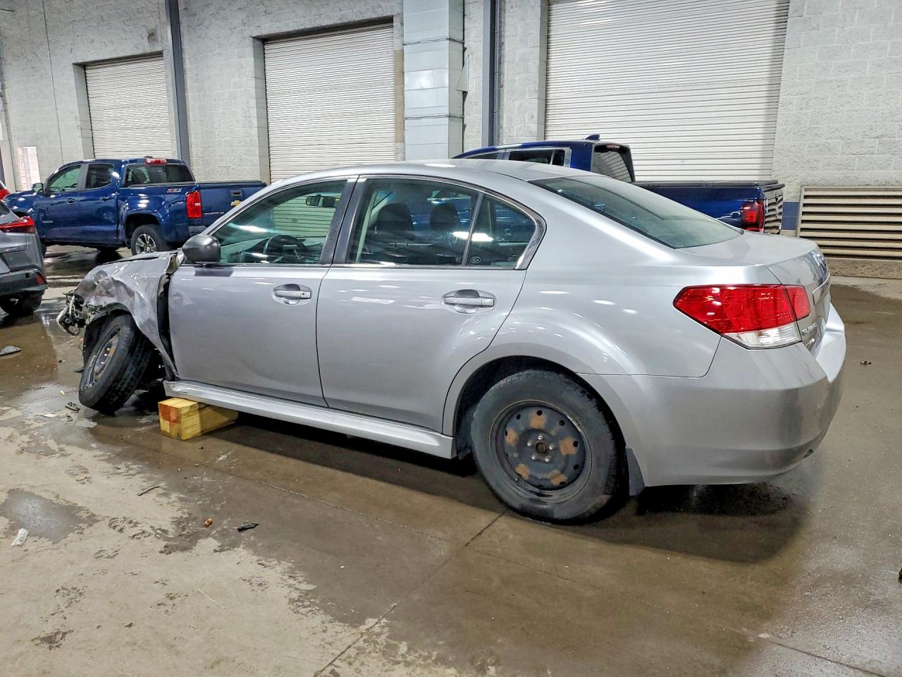 2011 Subaru Legacy 2.5i Silver vin: 4S3BMCA6XB3213458