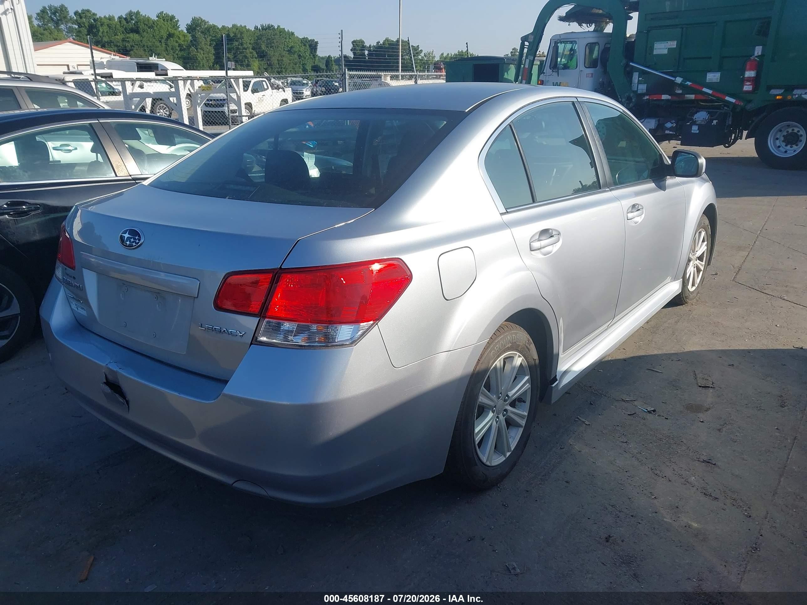 2012 Subaru Legacy 2.5i Premium Silver vin: 4S3BMCB60C3005069