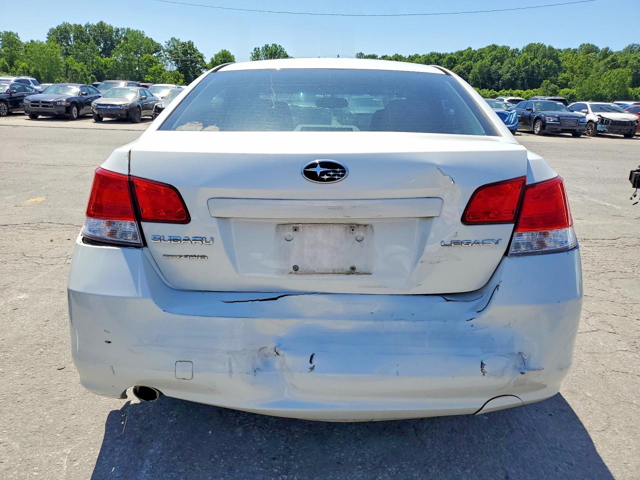 2011 Subaru Legacy 2.5i Premium White vin: 4S3BMCB63B3243657