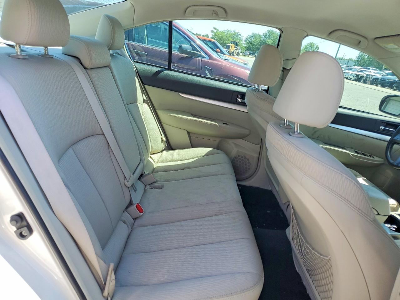 2011 Subaru Legacy 2.5i Premium White vin: 4S3BMCB63B3243657