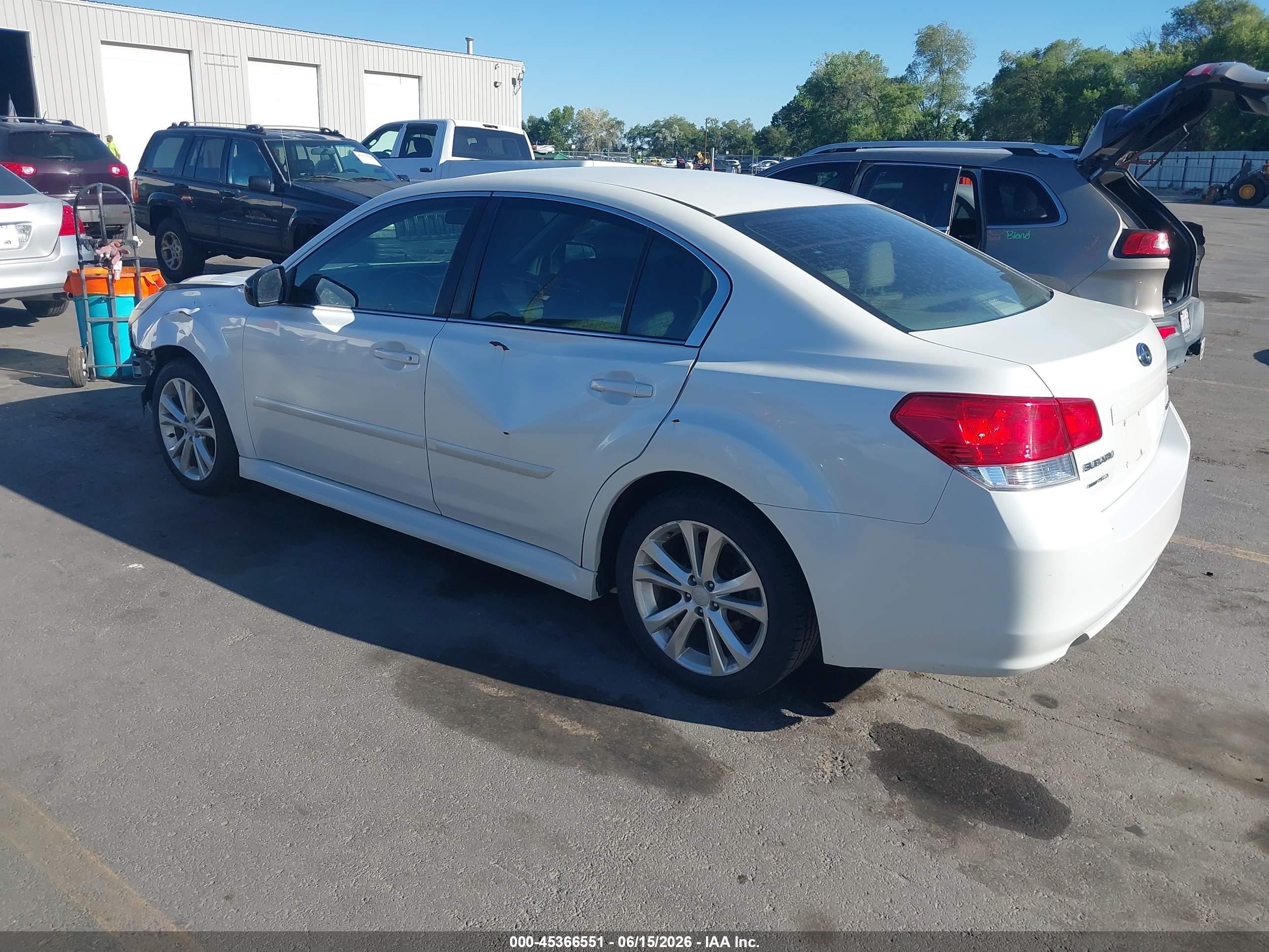 2013 Subaru Legacy 2.5i Premium White vin: 4S3BMCB67D3029791
