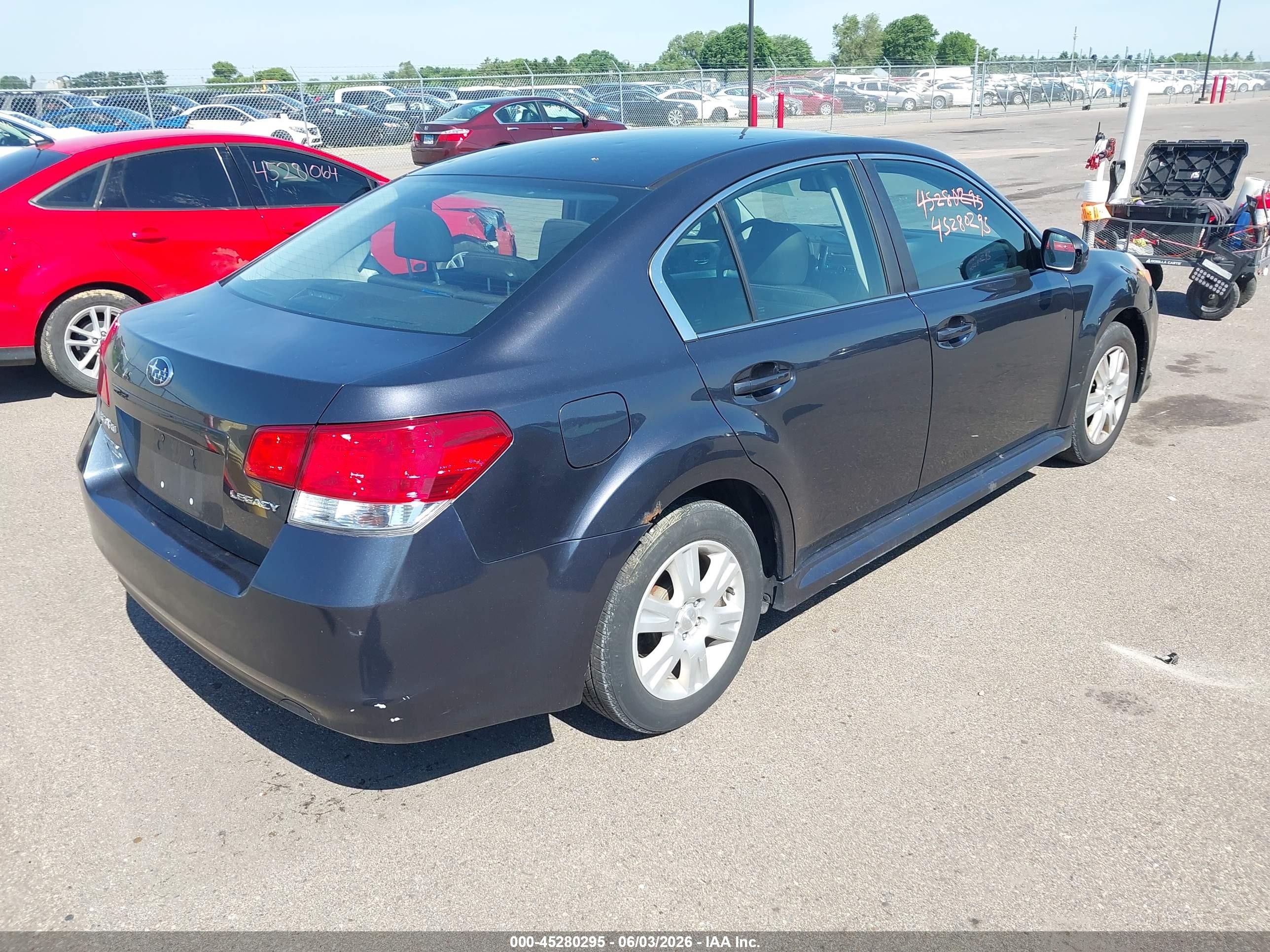 2010 Subaru Legacy 2.5i Premium Gray vin: 4S3BMCC60A3238008