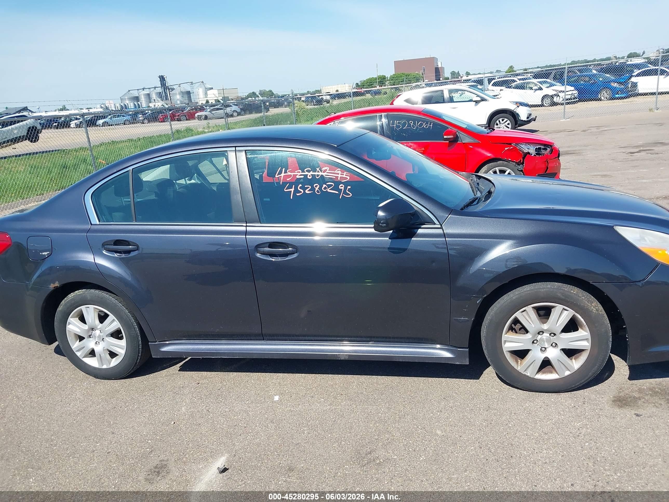 2010 Subaru Legacy 2.5i Premium Gray vin: 4S3BMCC60A3238008