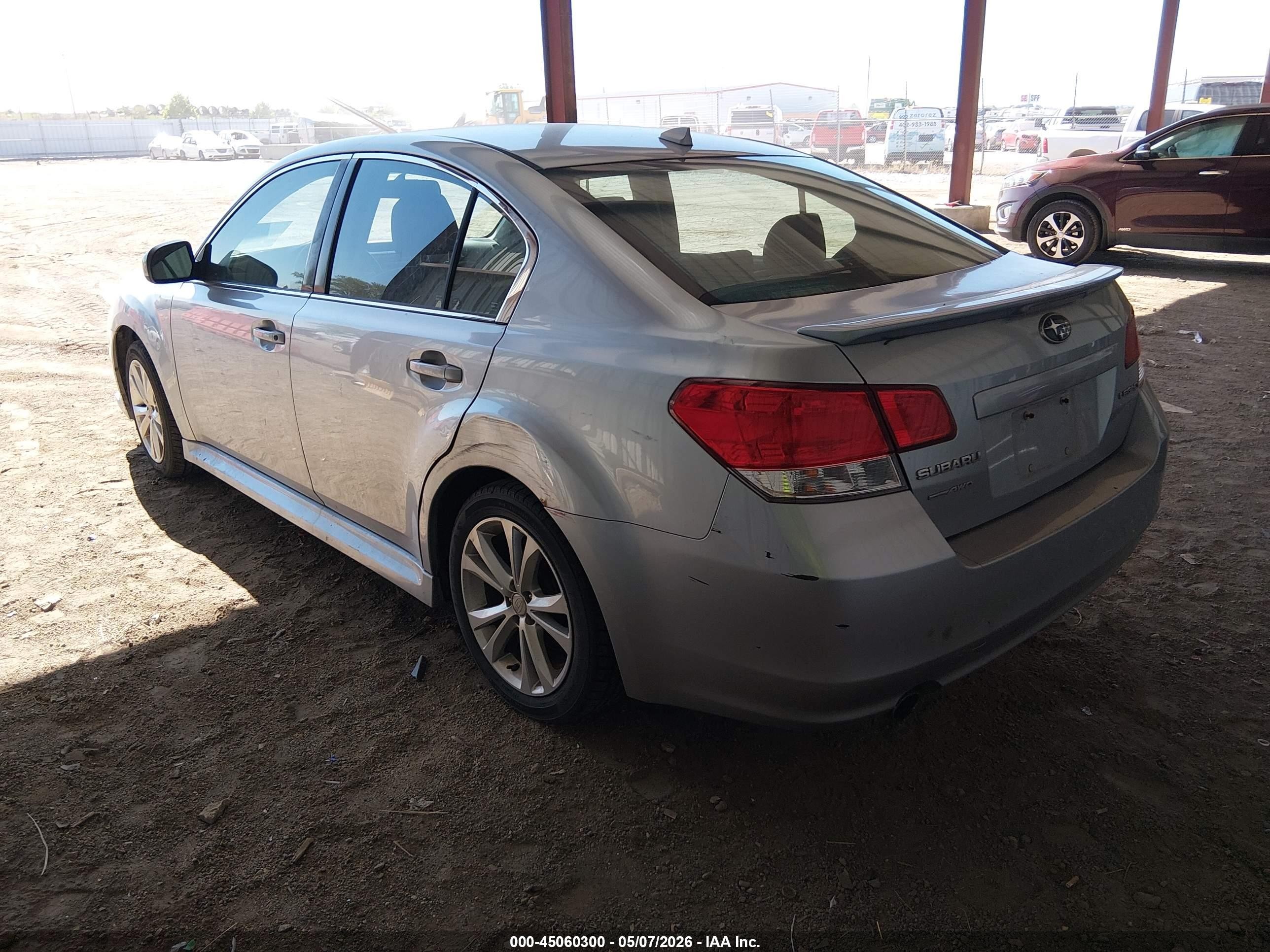 2014 Subaru Legacy 2.5i Premium Silver vin: 4S3BMCC61E3002473