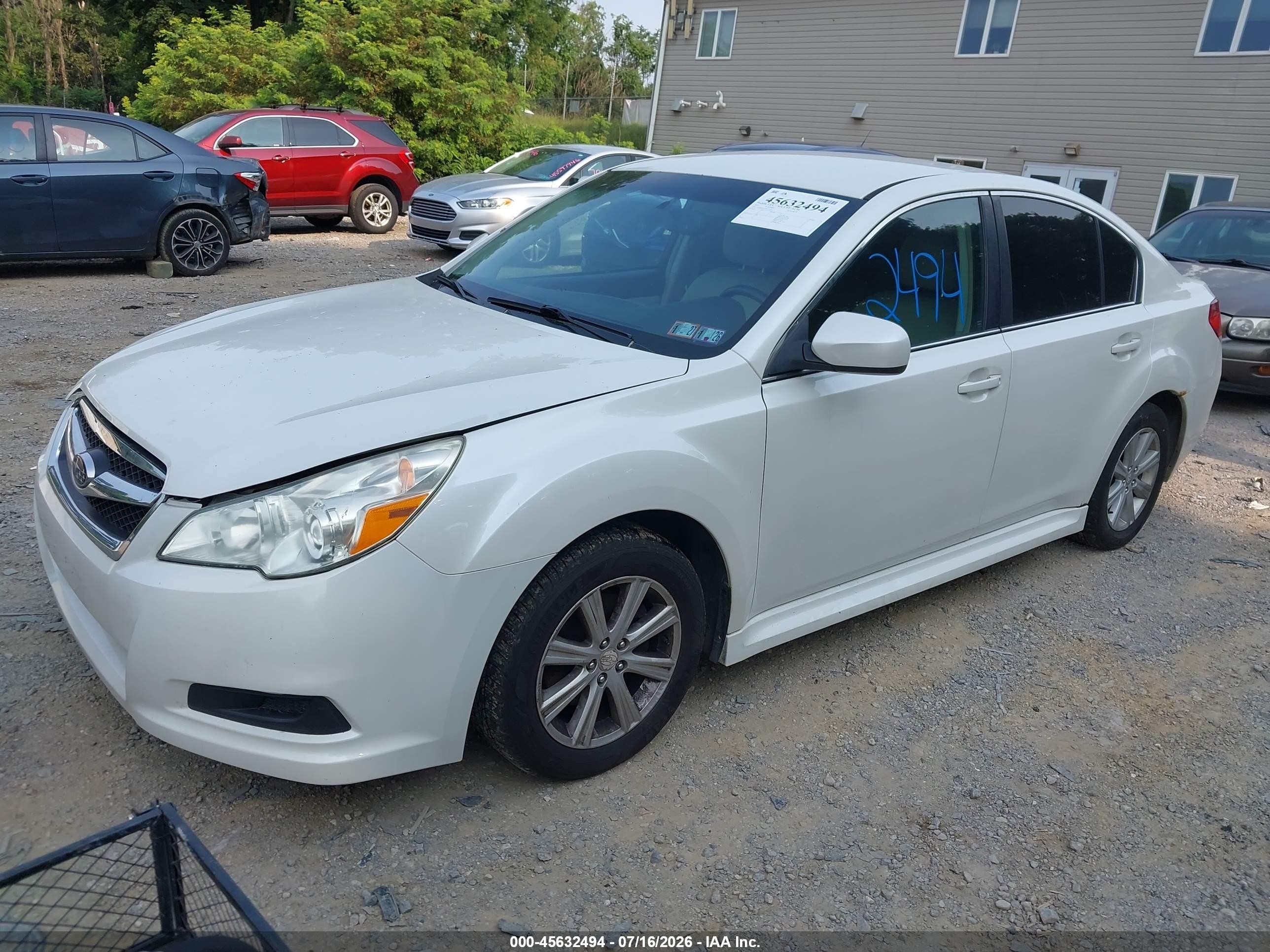 2011 Subaru Legacy 2.5i Premium White vin: 4S3BMCC62B3237203