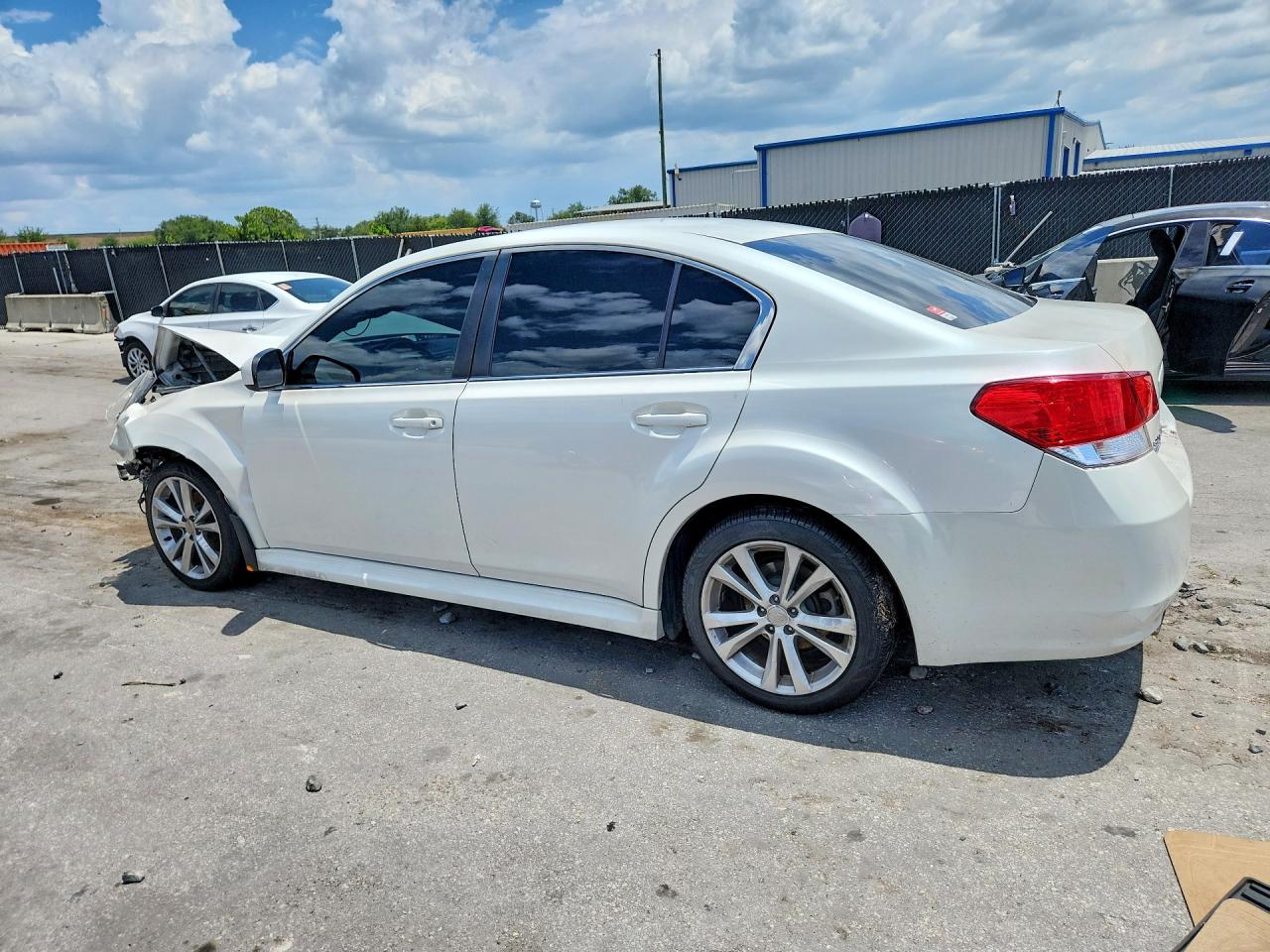 2013 Subaru Legacy 2.5i Premium White vin: 4S3BMCC62D3023783