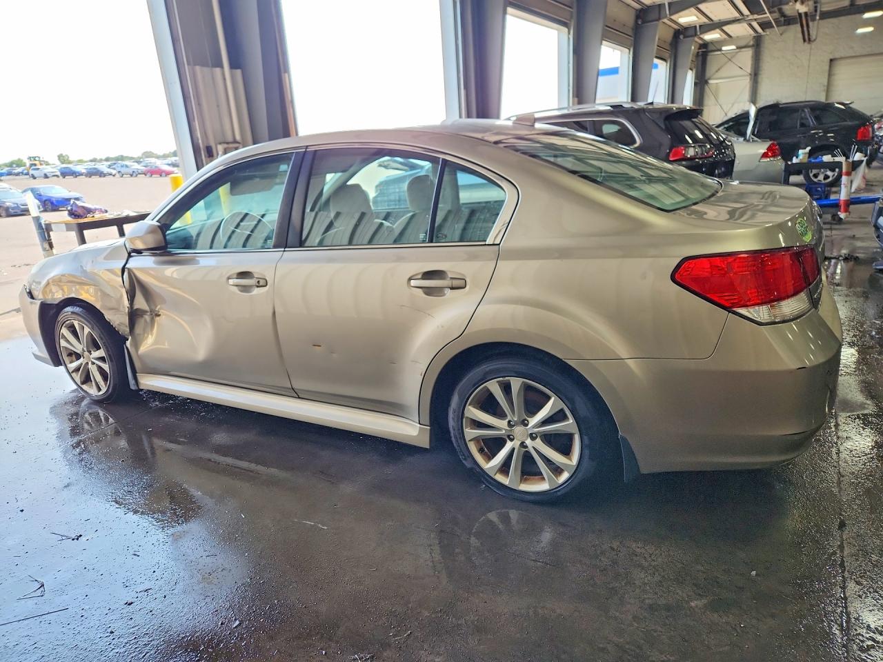 2014 Subaru Legacy 2.5i Premium Gold vin: 4S3BMCC62E3002949
