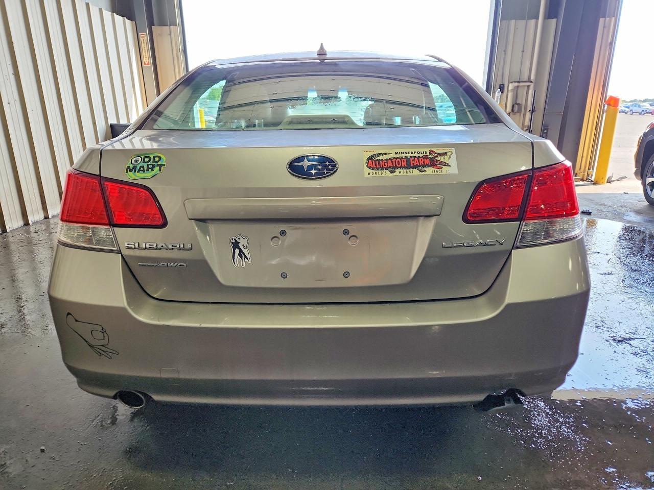 2014 Subaru Legacy 2.5i Premium Gold vin: 4S3BMCC62E3002949