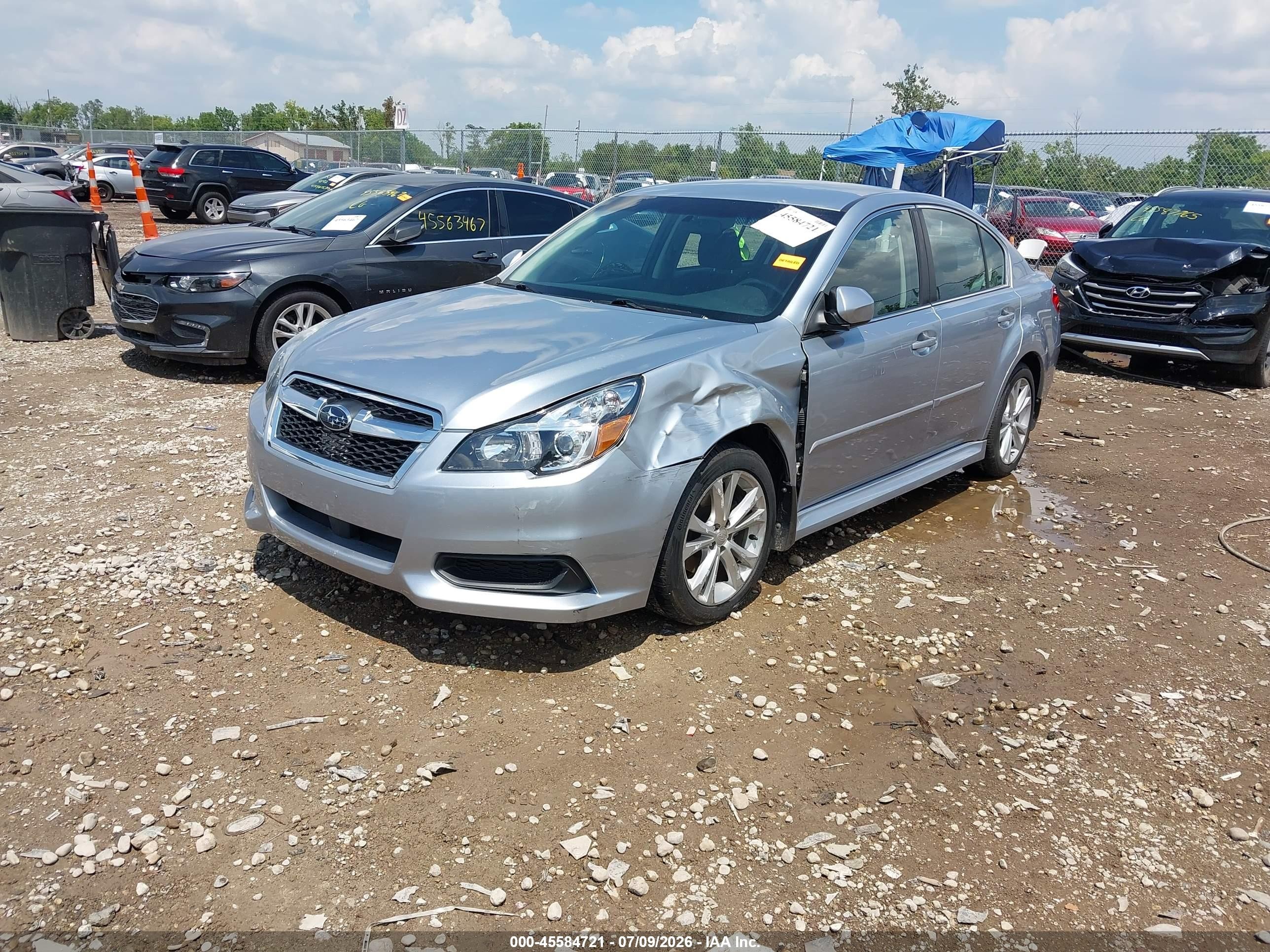 2014 Subaru Legacy 2.5i Premium Silver vin: 4S3BMCC62E3003633