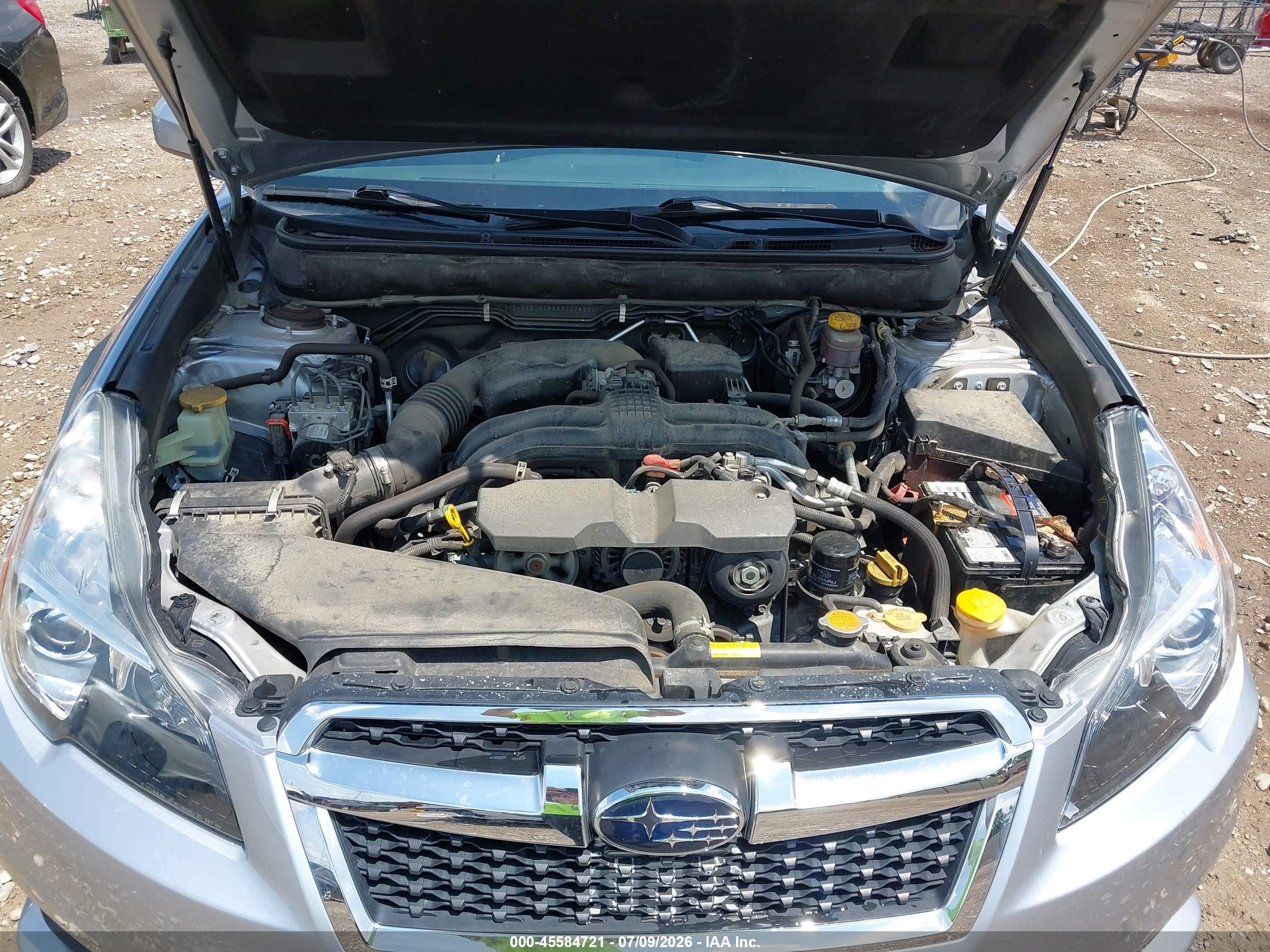 2014 Subaru Legacy 2.5i Premium Silver vin: 4S3BMCC62E3003633