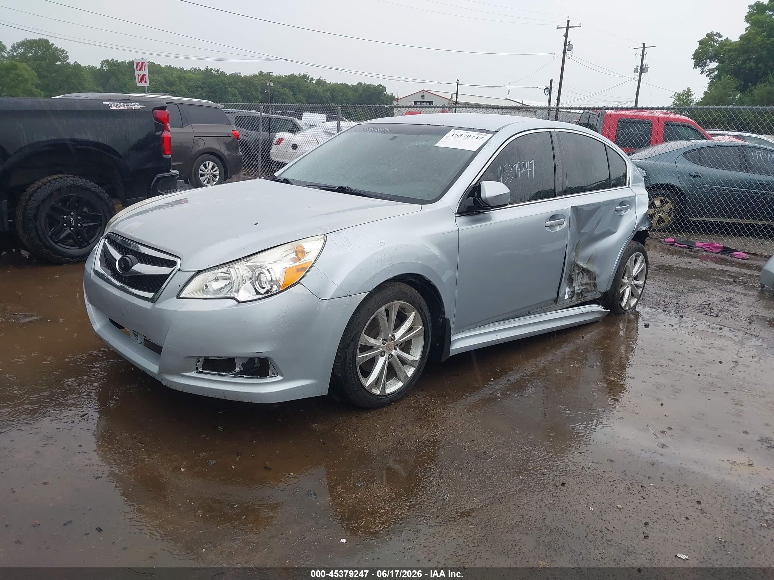 2014 Subaru Legacy 2.5i Premium Silver vin: 4S3BMCC63E3010641
