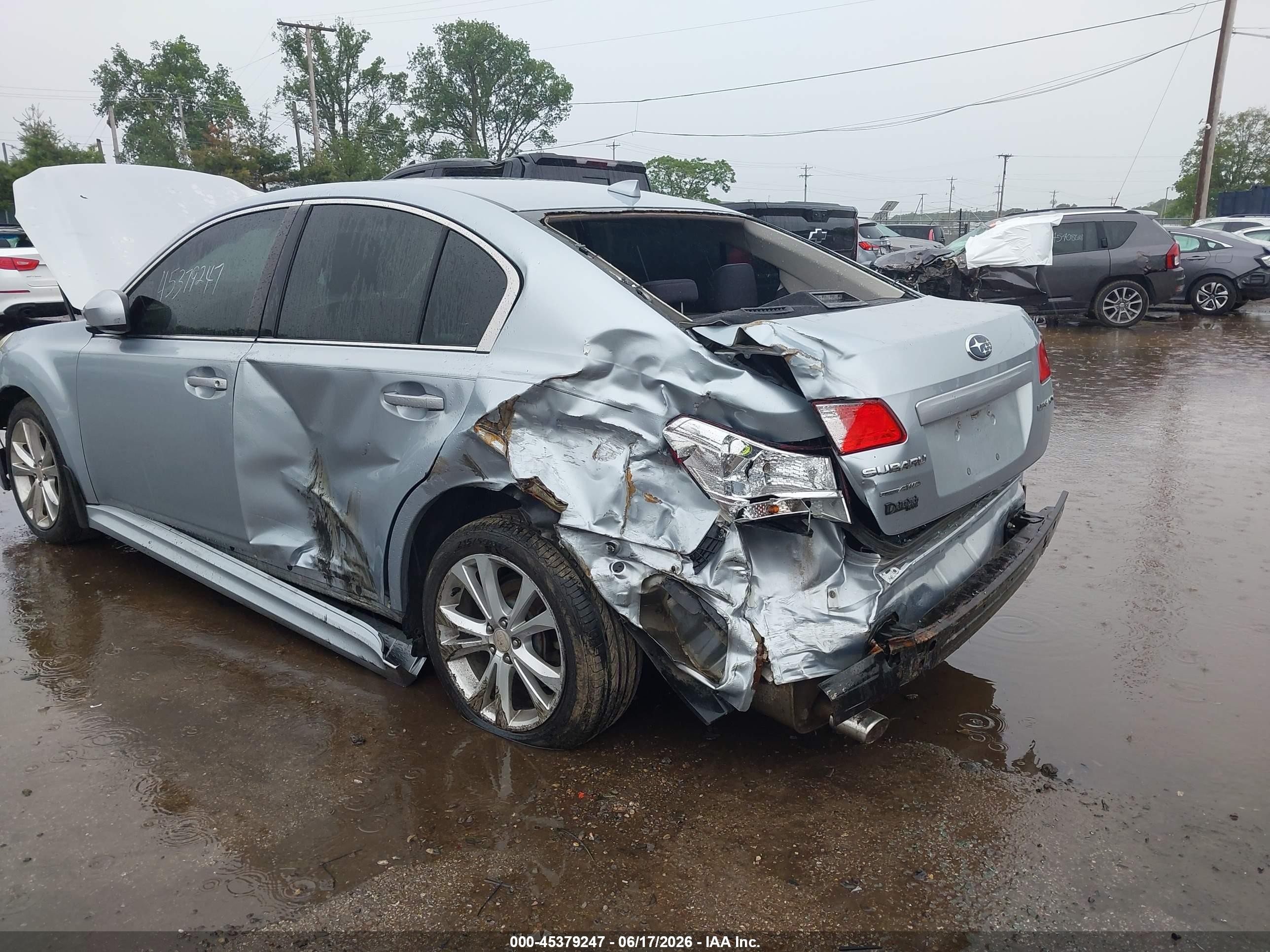 2014 Subaru Legacy 2.5i Premium Silver vin: 4S3BMCC63E3010641