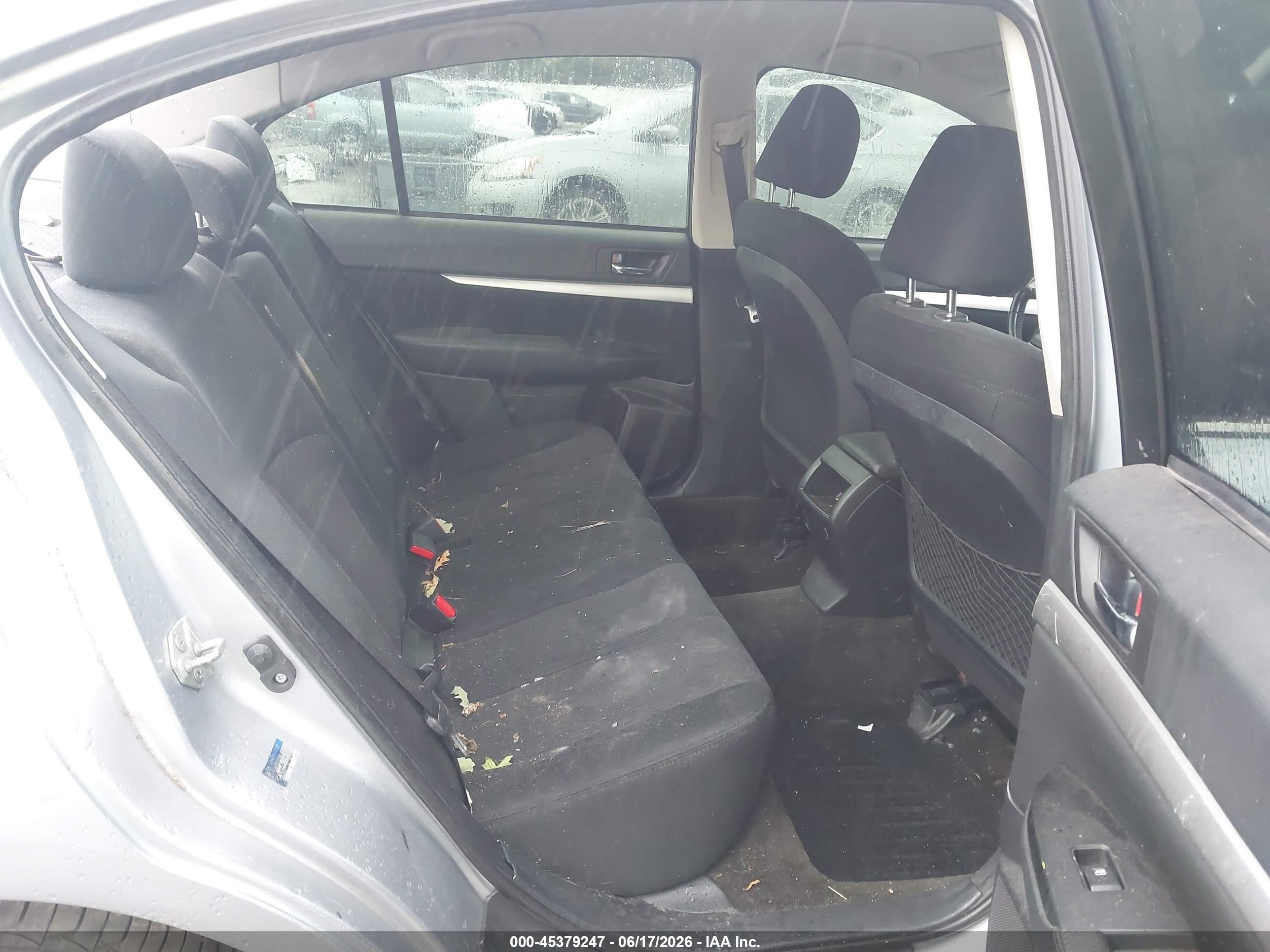 2014 Subaru Legacy 2.5i Premium Silver vin: 4S3BMCC63E3010641