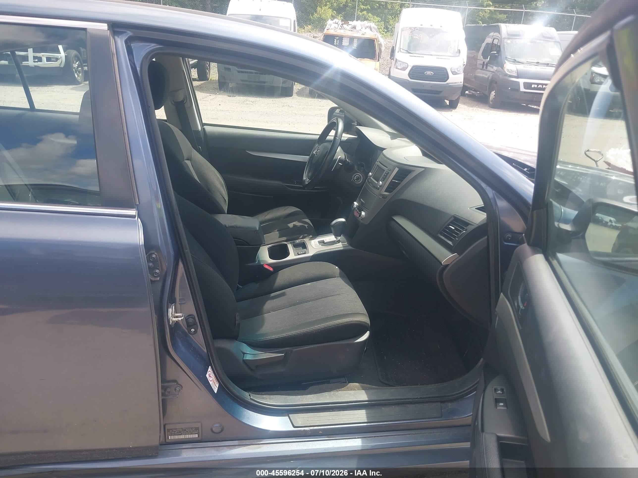 2014 Subaru Legacy 2.5i Premium Blue vin: 4S3BMCC64E3010499