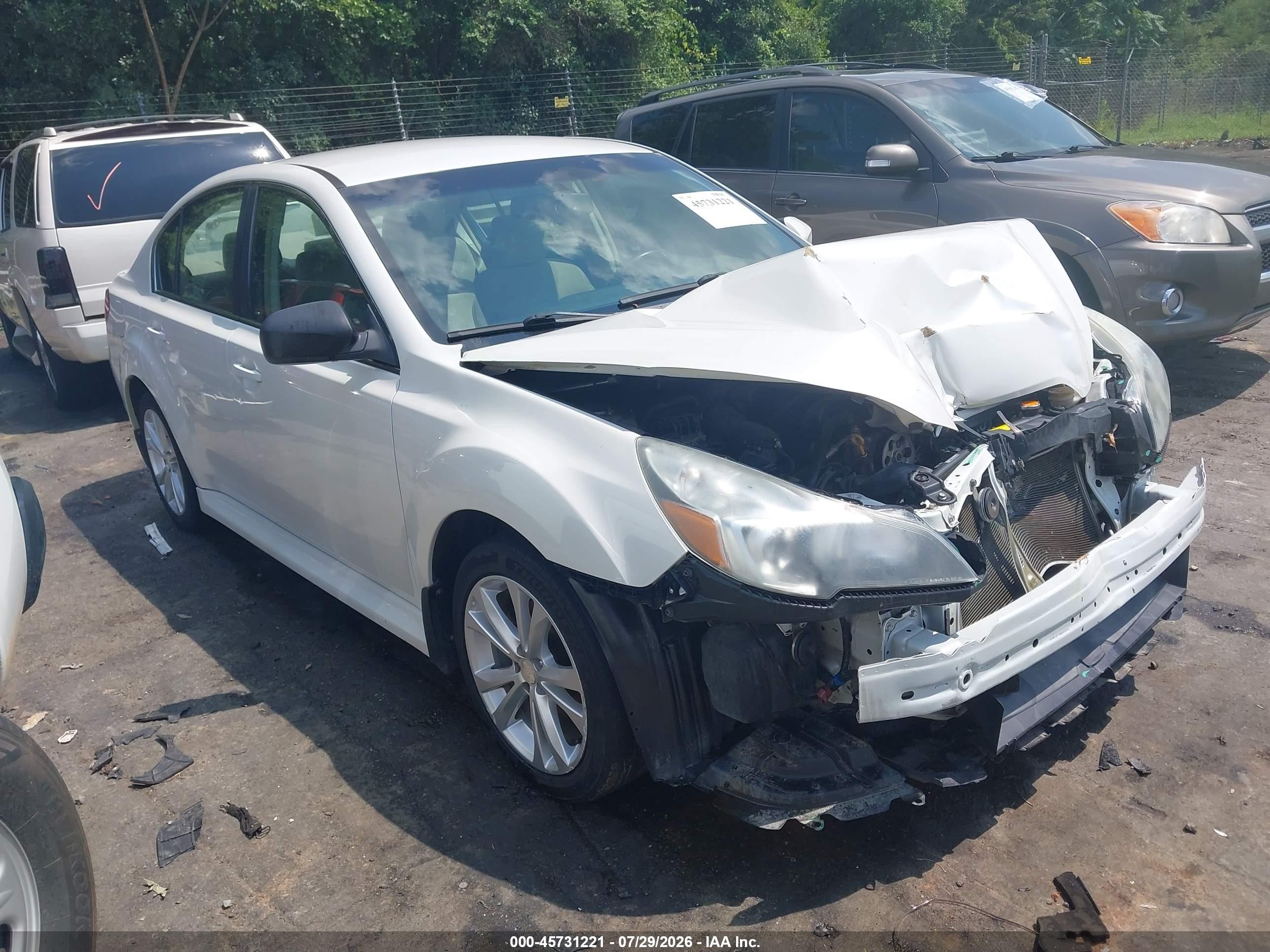2014 Subaru Legacy 2.5i Premium White vin: 4S3BMCC65E3015260