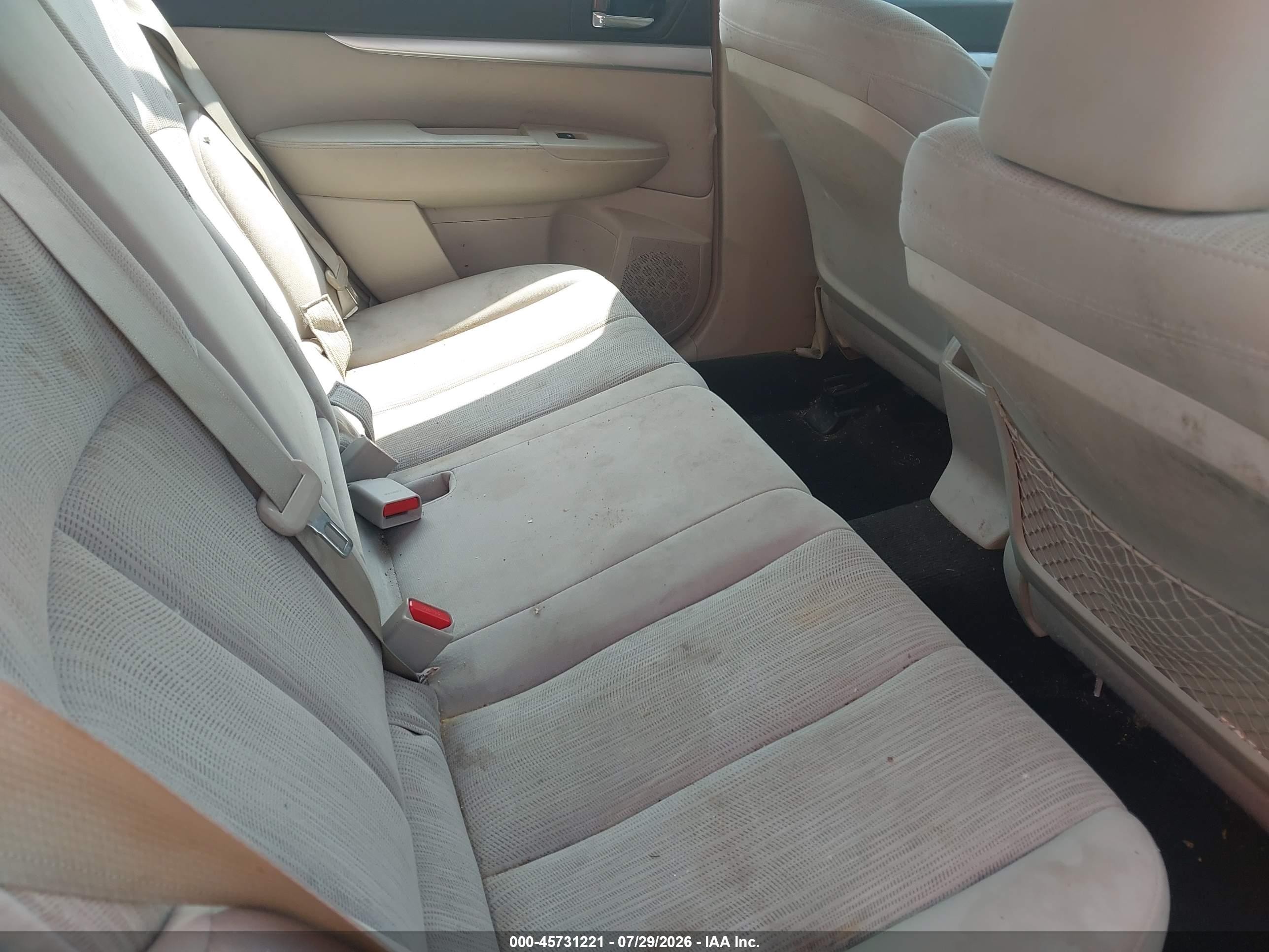 2014 Subaru Legacy 2.5i Premium White vin: 4S3BMCC65E3015260