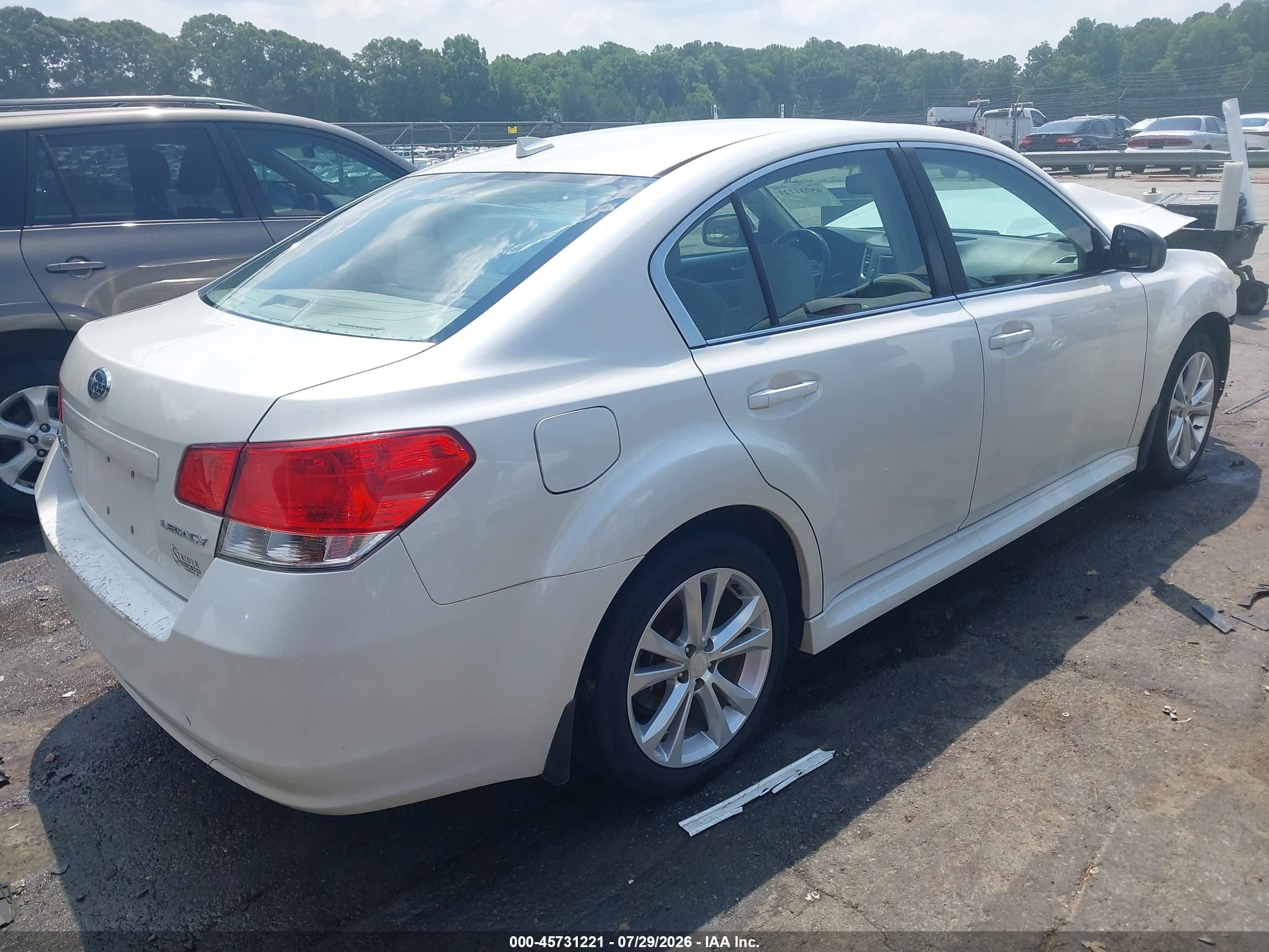 2014 Subaru Legacy 2.5i Premium White vin: 4S3BMCC65E3015260