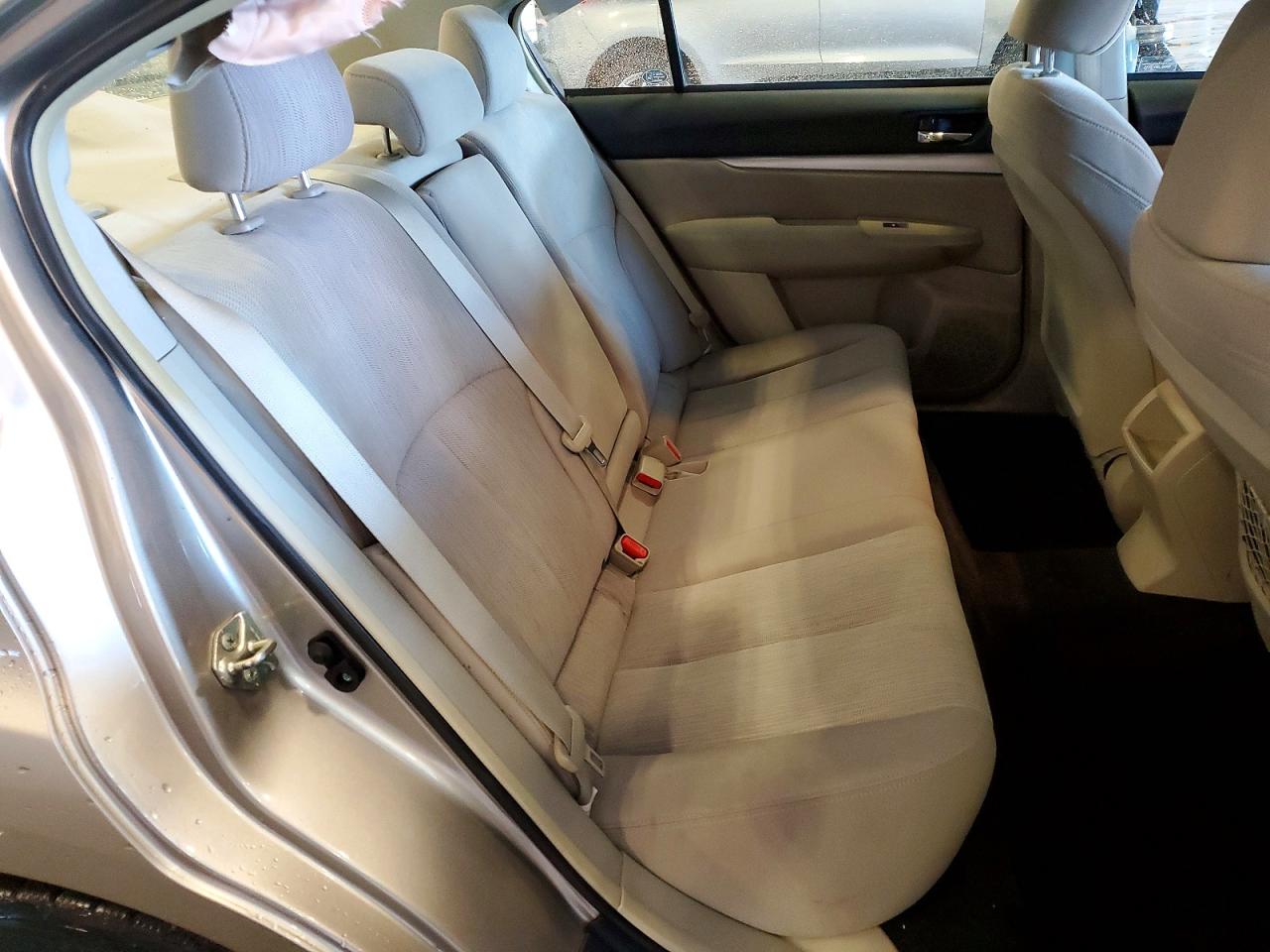 2014 Subaru Legacy 2.5i Premium Желто-коричневый vin: 4S3BMCC65E3035301