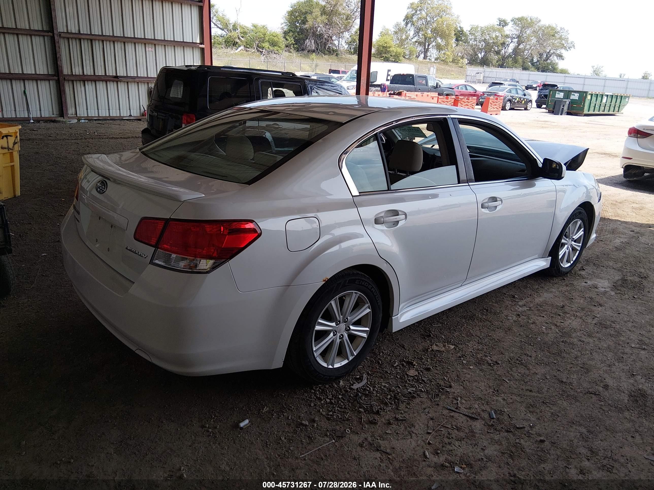 2010 Subaru Legacy 2.5i Premium White vin: 4S3BMCC66A3241303