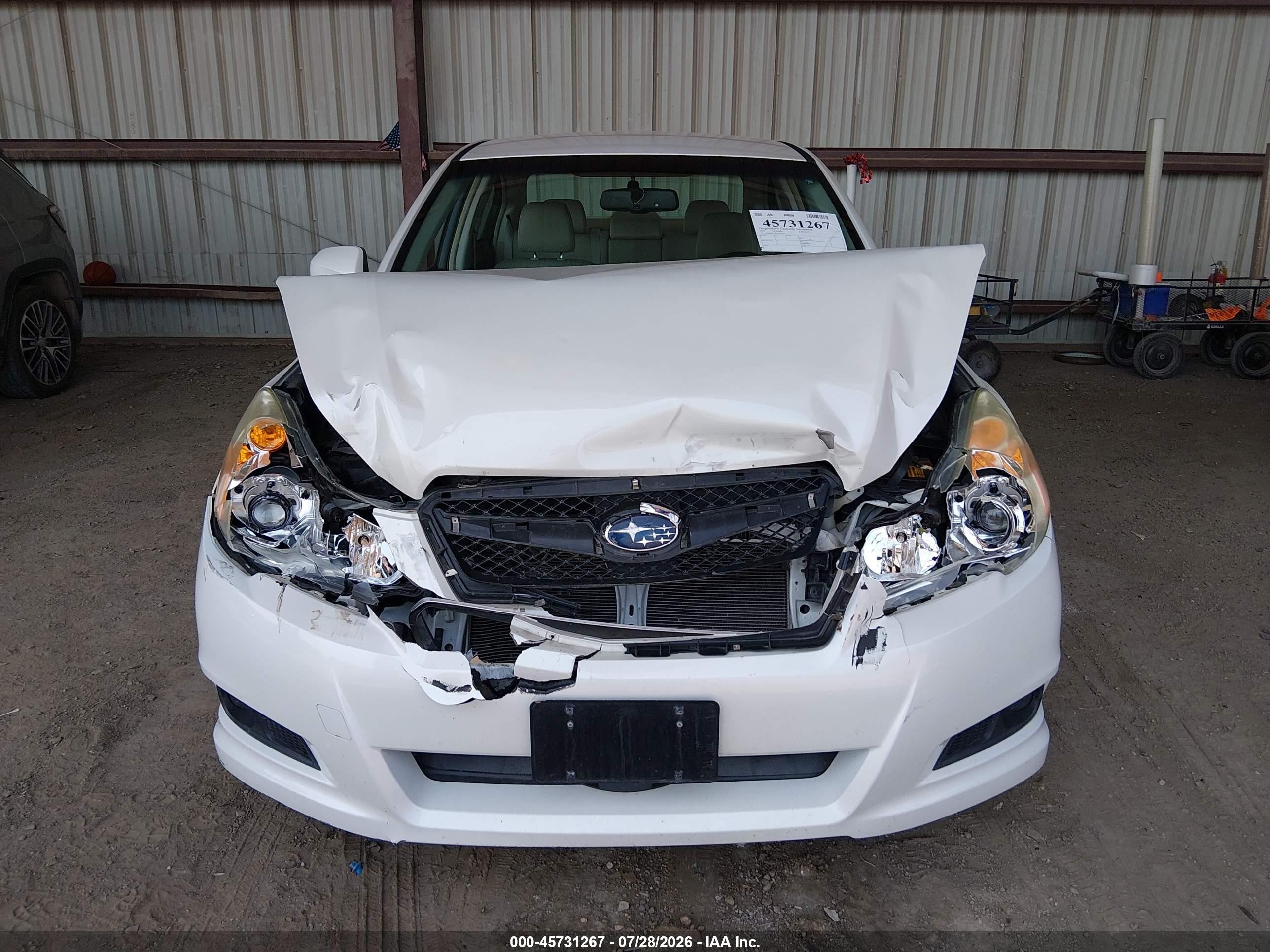 2010 Subaru Legacy 2.5i Premium White vin: 4S3BMCC66A3241303