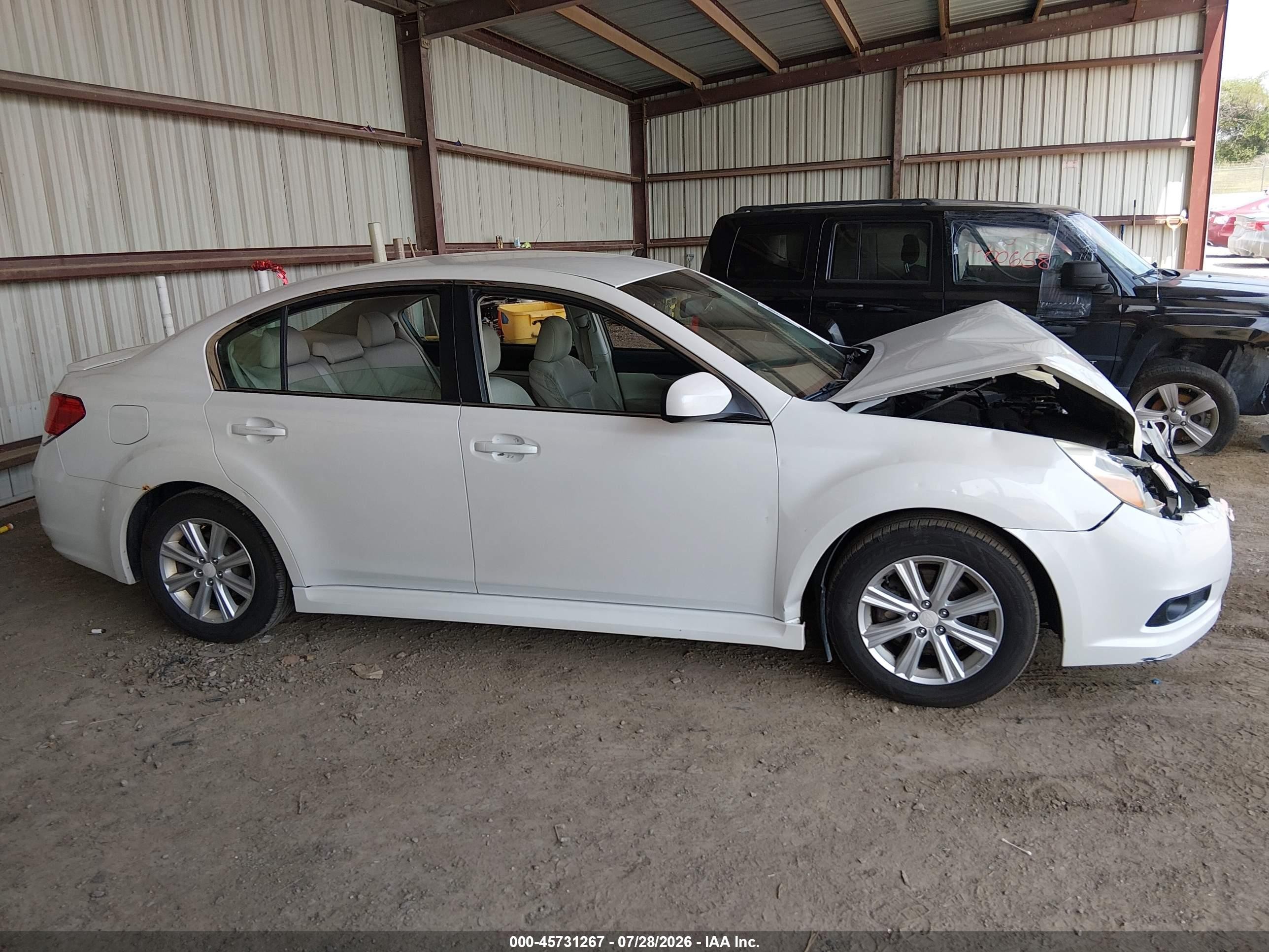 2010 Subaru Legacy 2.5i Premium White vin: 4S3BMCC66A3241303