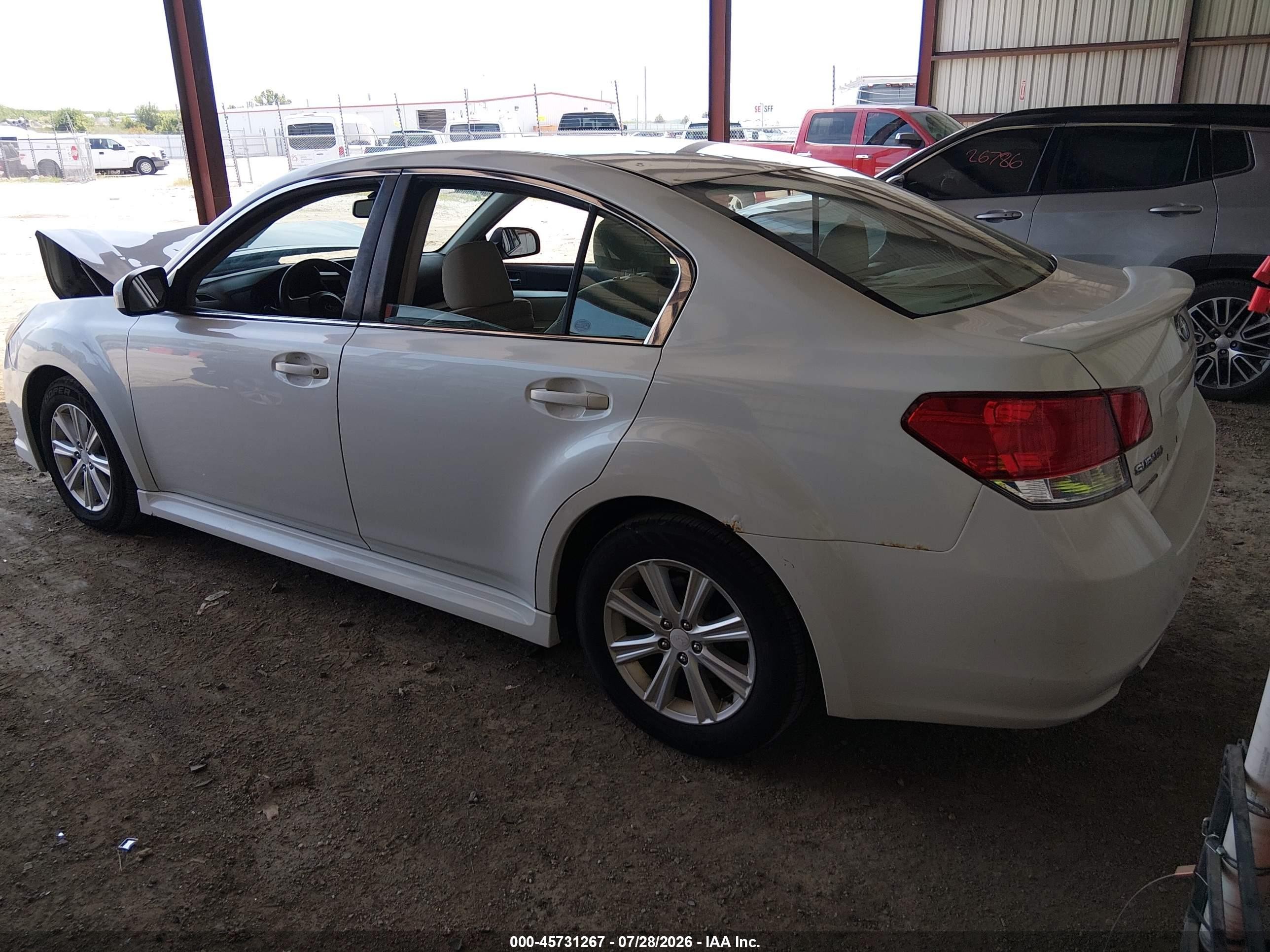 2010 Subaru Legacy 2.5i Premium White vin: 4S3BMCC66A3241303