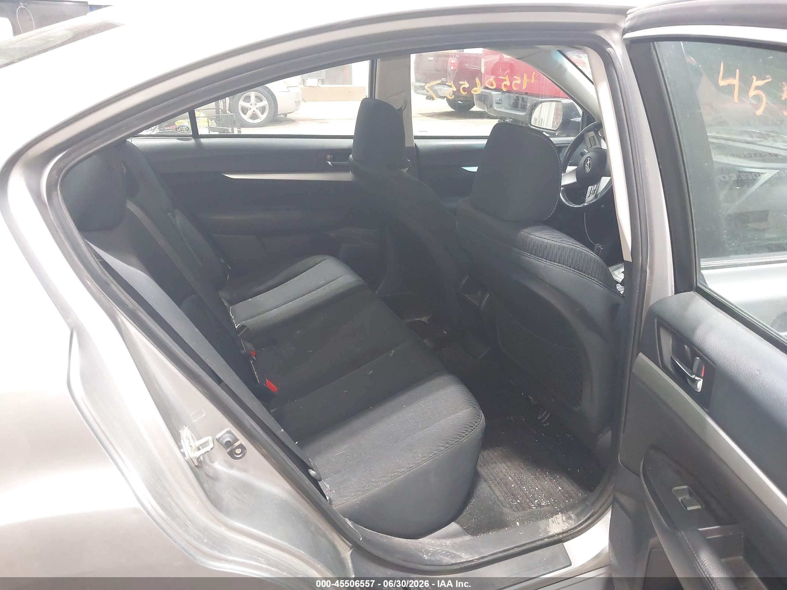 2011 Subaru Legacy 2.5i Premium Silver vin: 4S3BMCC66B3224101