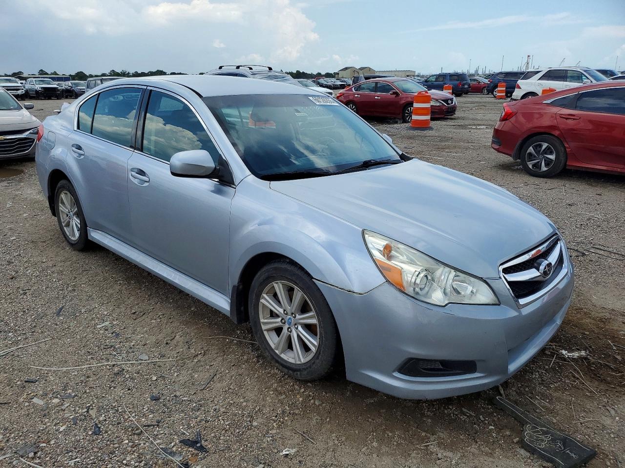 2012 Subaru Legacy 2.5i Premium Silver vin: 4S3BMCC66C3018472