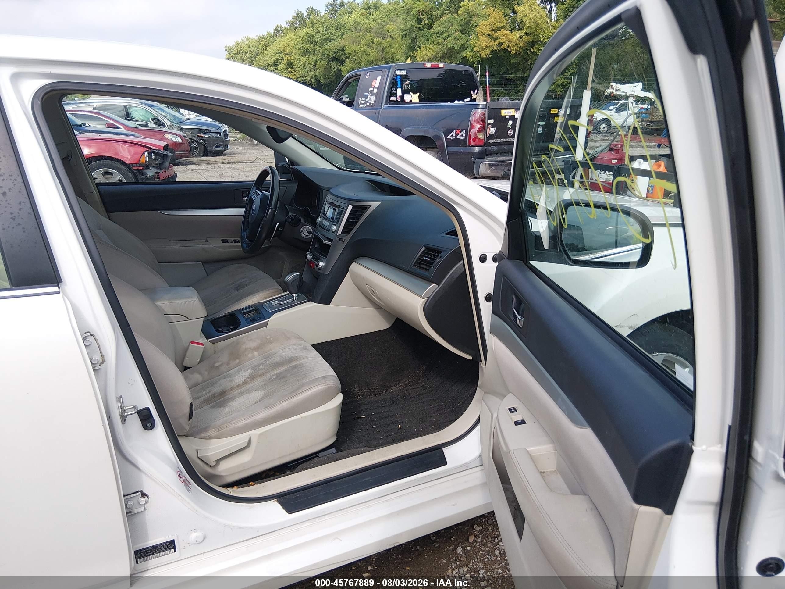 2013 Subaru Legacy 2.5i Premium White vin: 4S3BMCC66D3024578