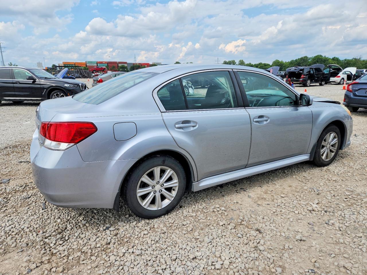 2012 Subaru Legacy 2.5i Premium Silver vin: 4S3BMCC67C3017797