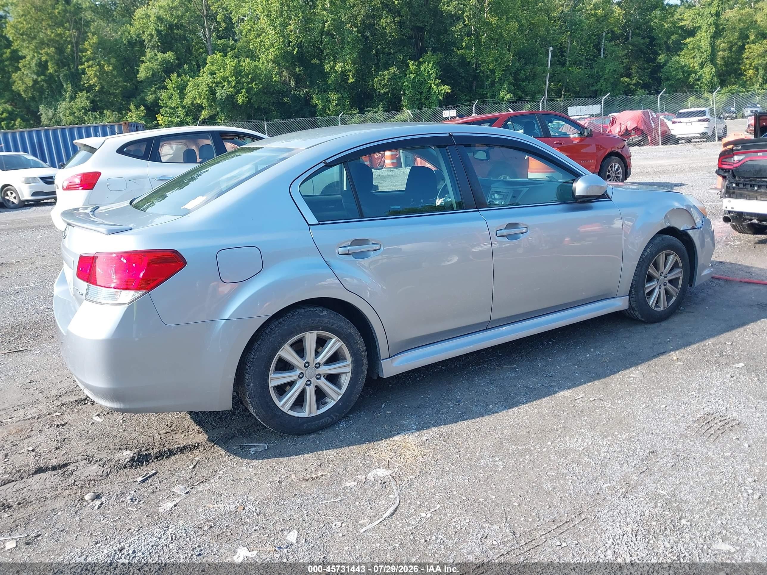 2012 Subaru Legacy 2.5i Premium Серебряный vin: 4S3BMCC67C3020246