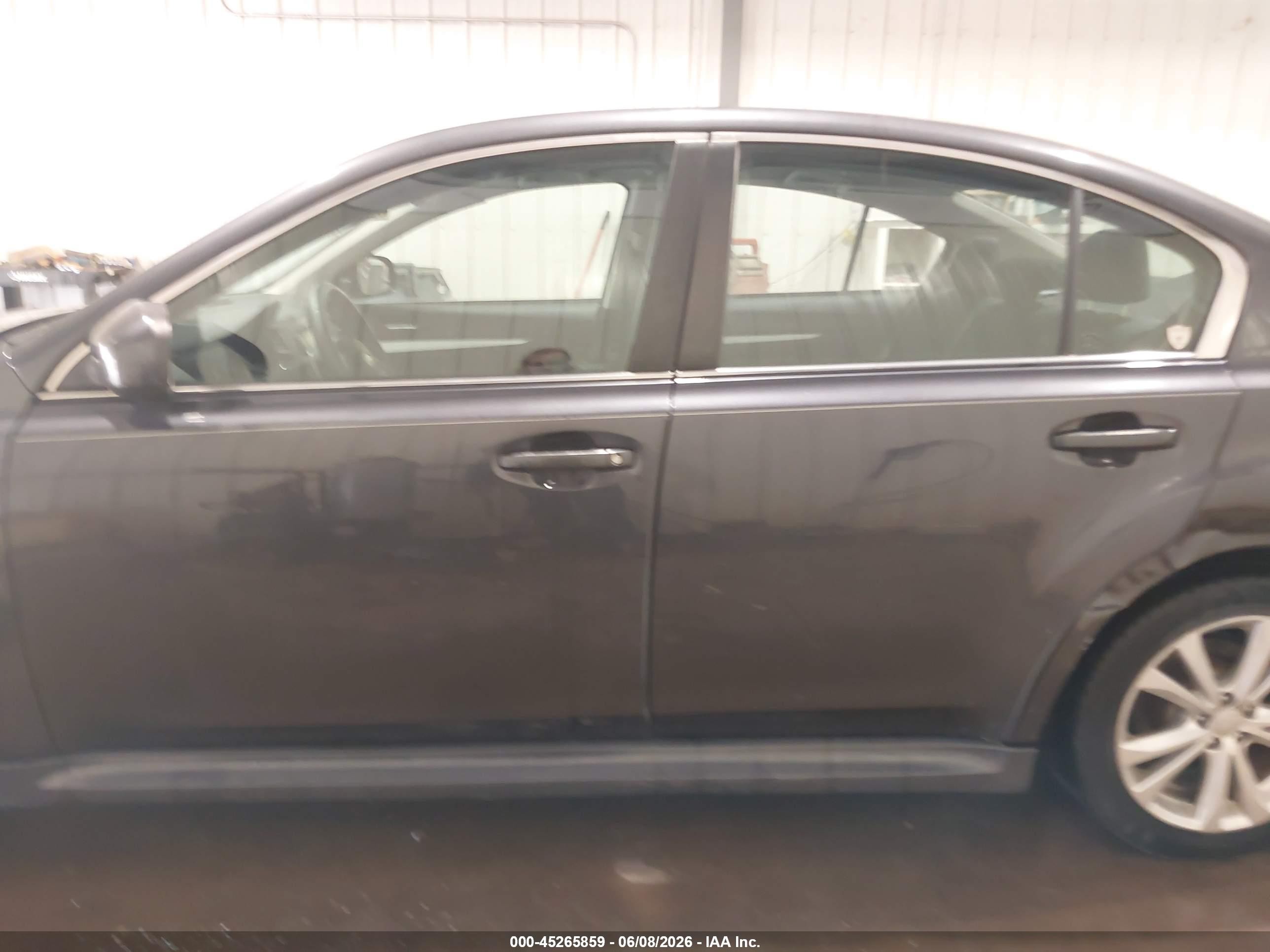 2013 Subaru Legacy 2.5i Premium Gray vin: 4S3BMCC67D3014898