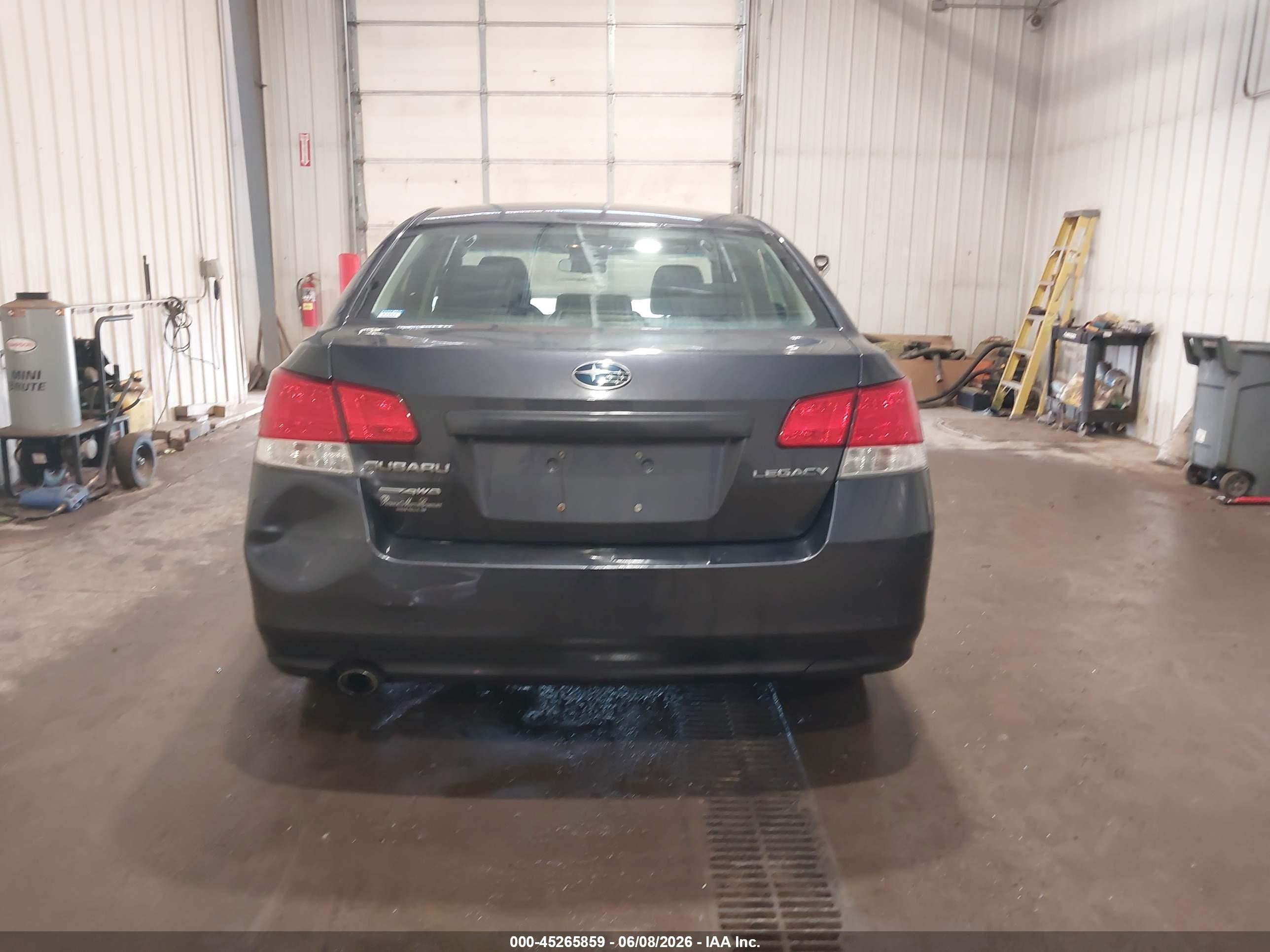 2013 Subaru Legacy 2.5i Premium Gray vin: 4S3BMCC67D3014898