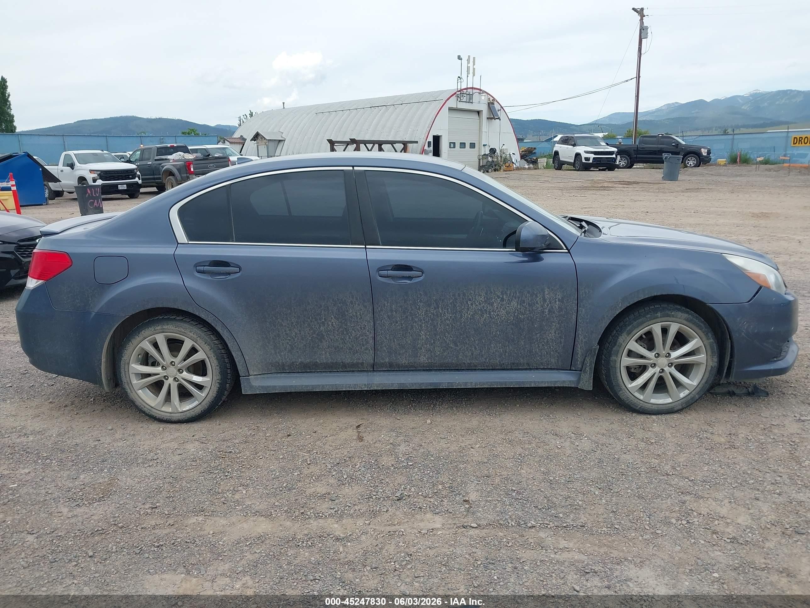2014 Subaru Legacy 2.5i Premium Синий vin: 4S3BMCC67E3026504