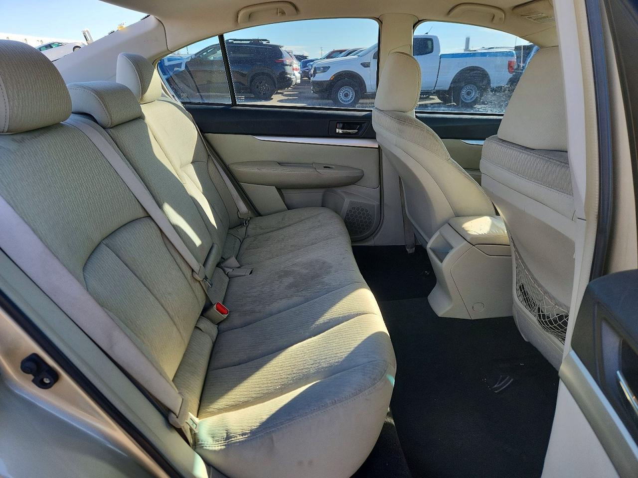 2010 Subaru Legacy 2.5i Premium Золотой vin: 4S3BMCC69A3224060