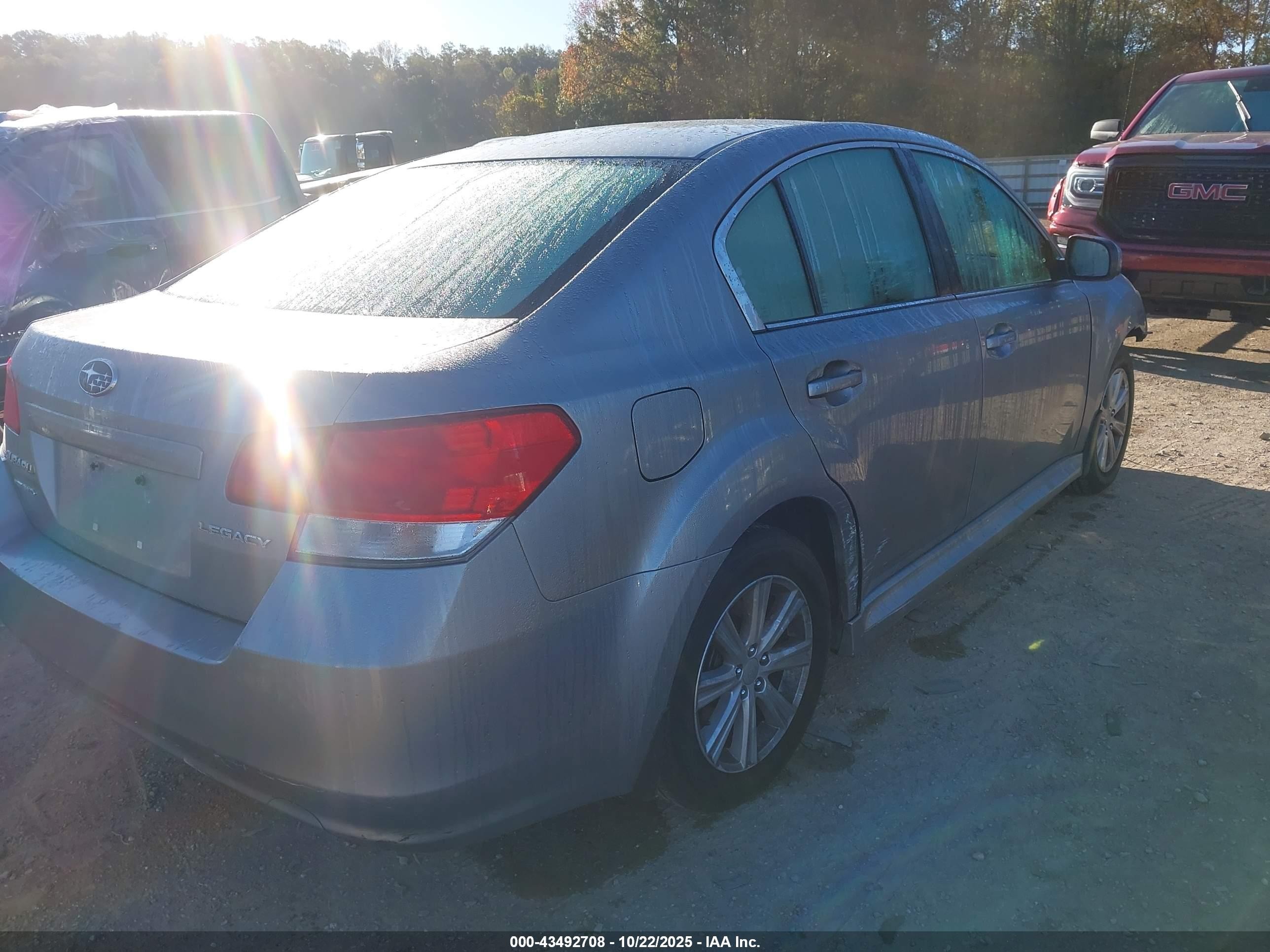 2011 Subaru Legacy 2.5i Premium Silver vin: 4S3BMCC69B3234198