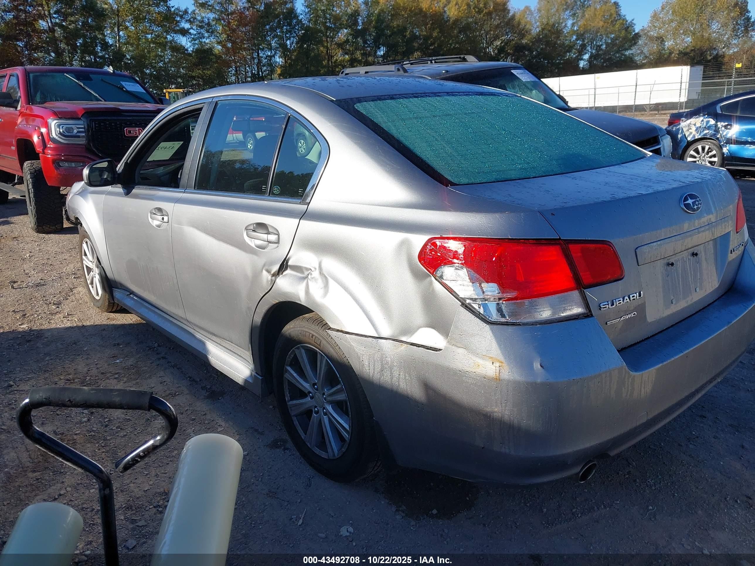 2011 Subaru Legacy 2.5i Premium Silver vin: 4S3BMCC69B3234198