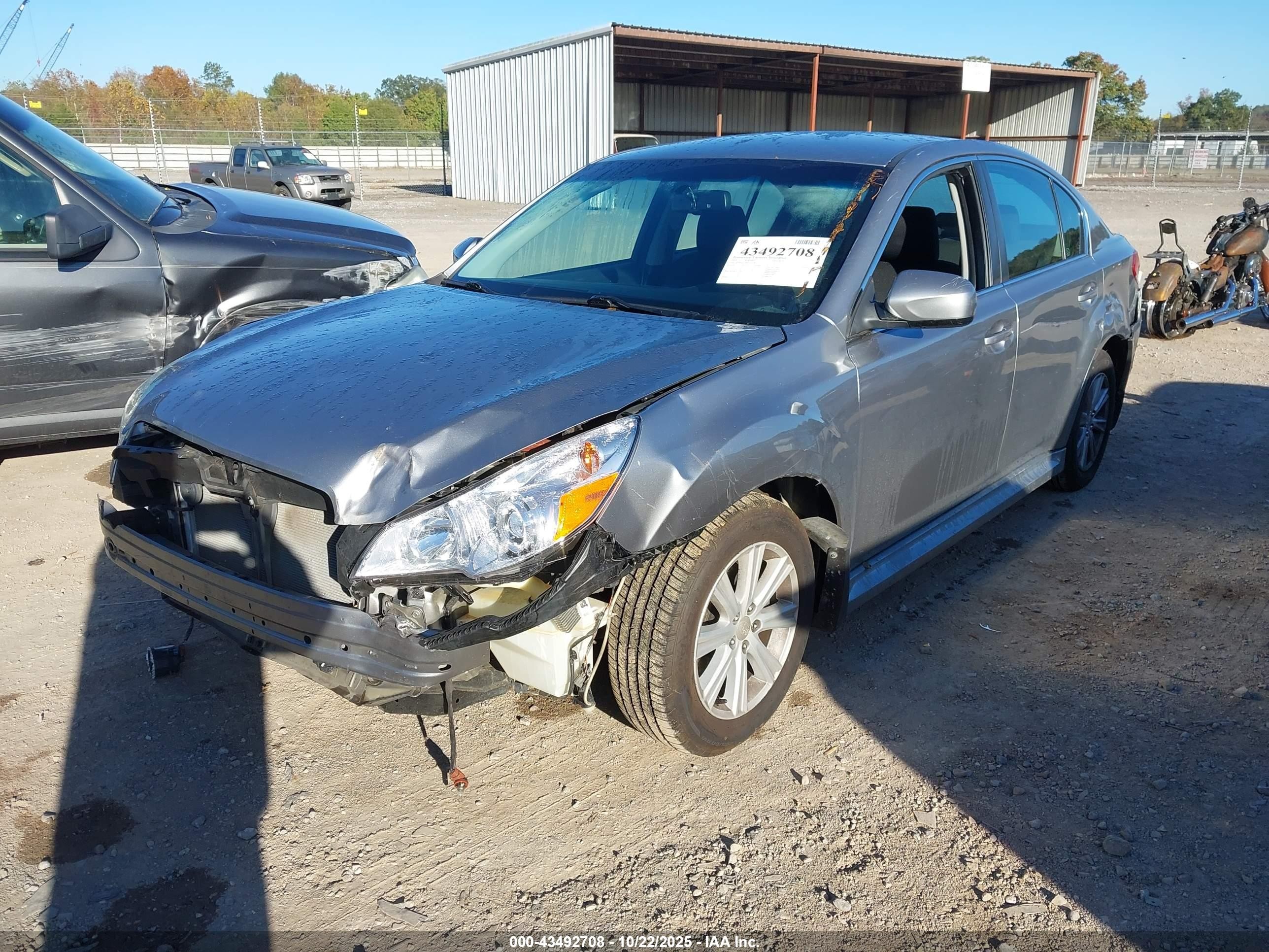 2011 Subaru Legacy 2.5i Premium Silver vin: 4S3BMCC69B3234198