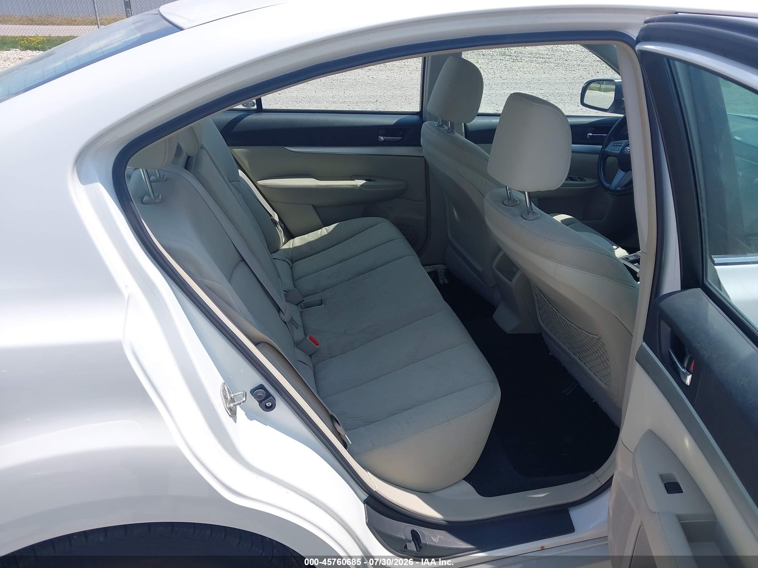 2011 Subaru Legacy 2.5i Premium White vin: 4S3BMCC69B3238963