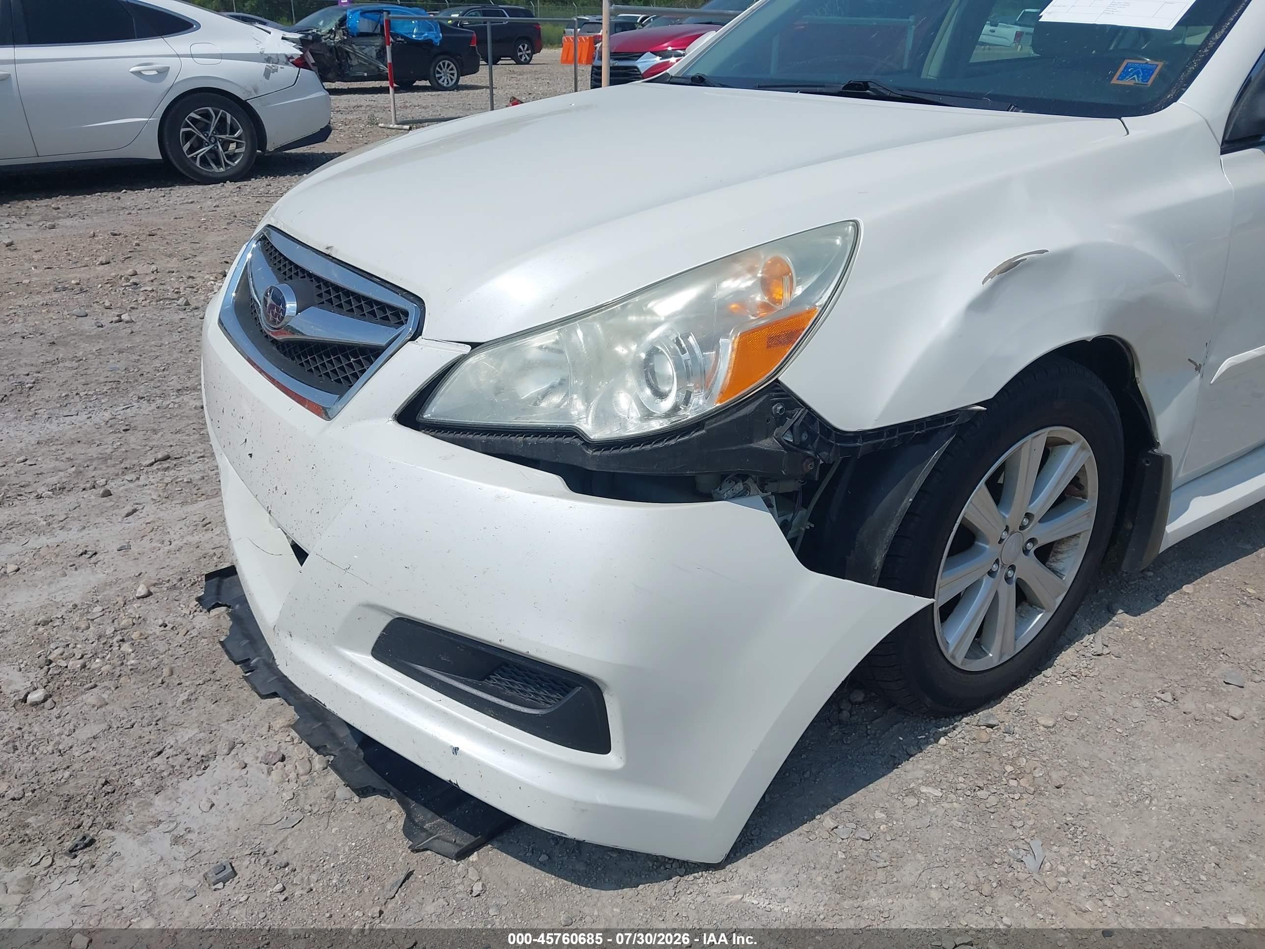 2011 Subaru Legacy 2.5i Premium White vin: 4S3BMCC69B3238963