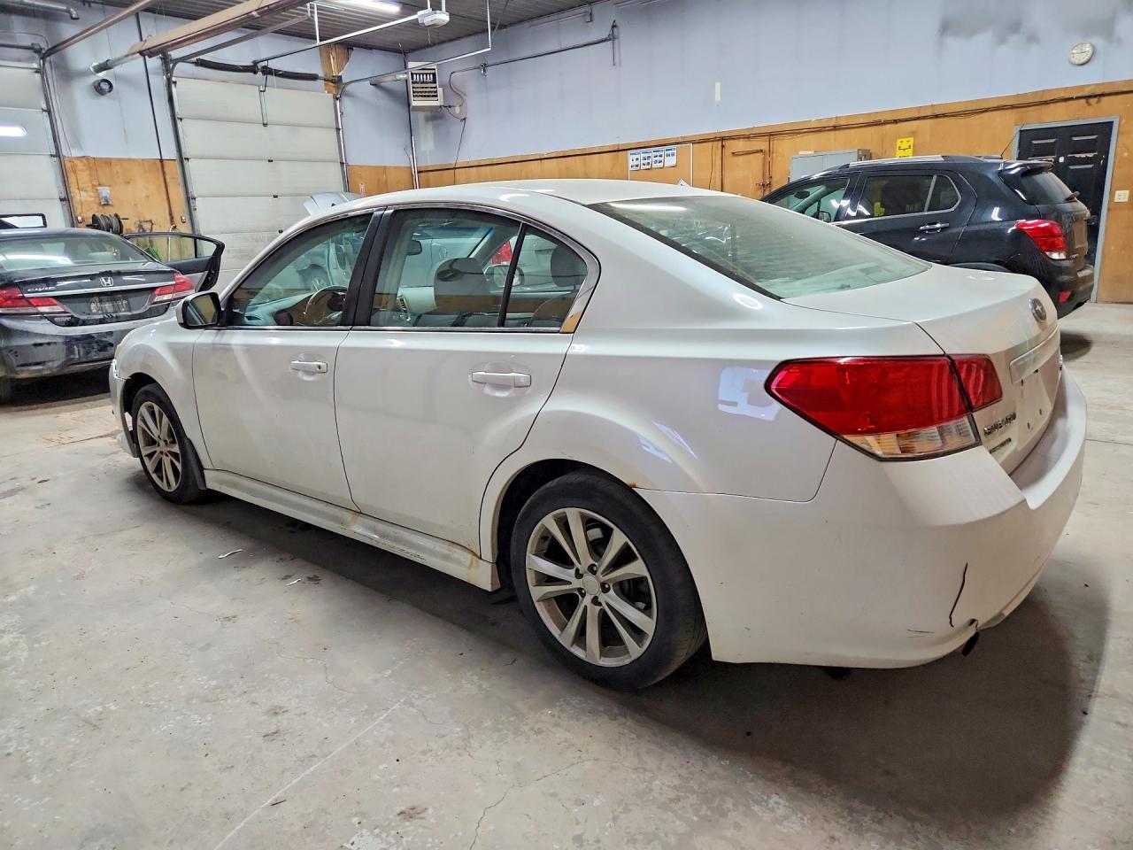 2013 Subaru Legacy 2.5i Premium White vin: 4S3BMCC69D3022288