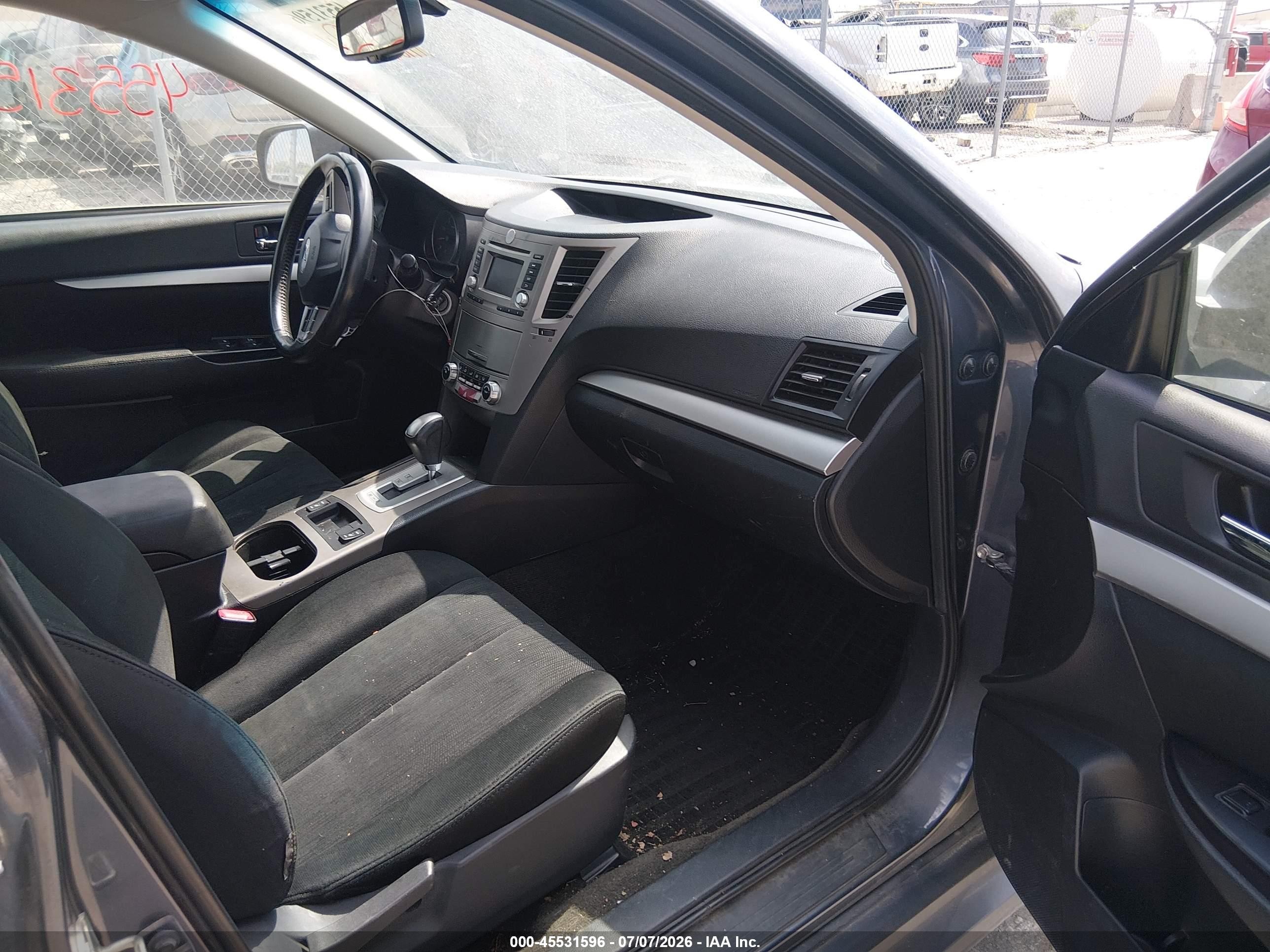 2014 Subaru Legacy 2.5i Premium Gray vin: 4S3BMCC6XE3014038