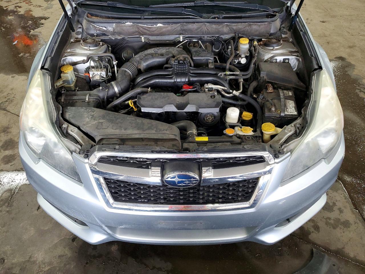 2014 Subaru Legacy 2.5i Premium Silver vin: 4S3BMCC6XE3022706