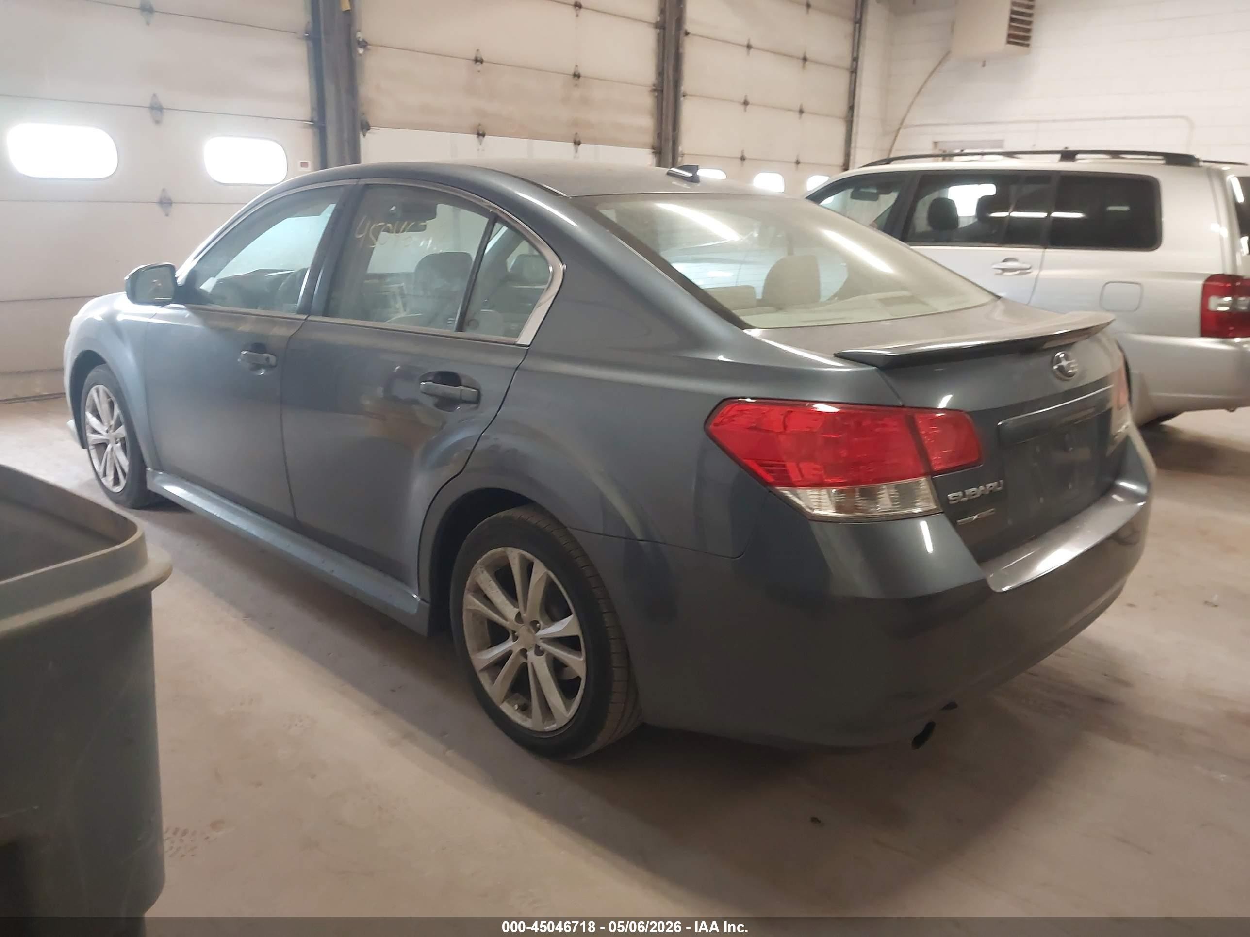 2014 Subaru Legacy 2.5i Premium Синий vin: 4S3BMCC6XE3031132