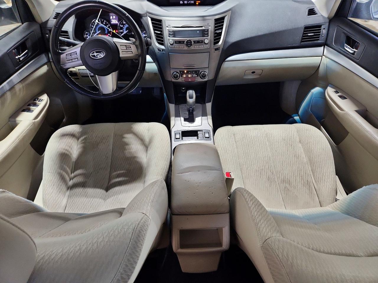 2010 Subaru Legacy 2.5i Premium White vin: 4S3BMCG61A3210289