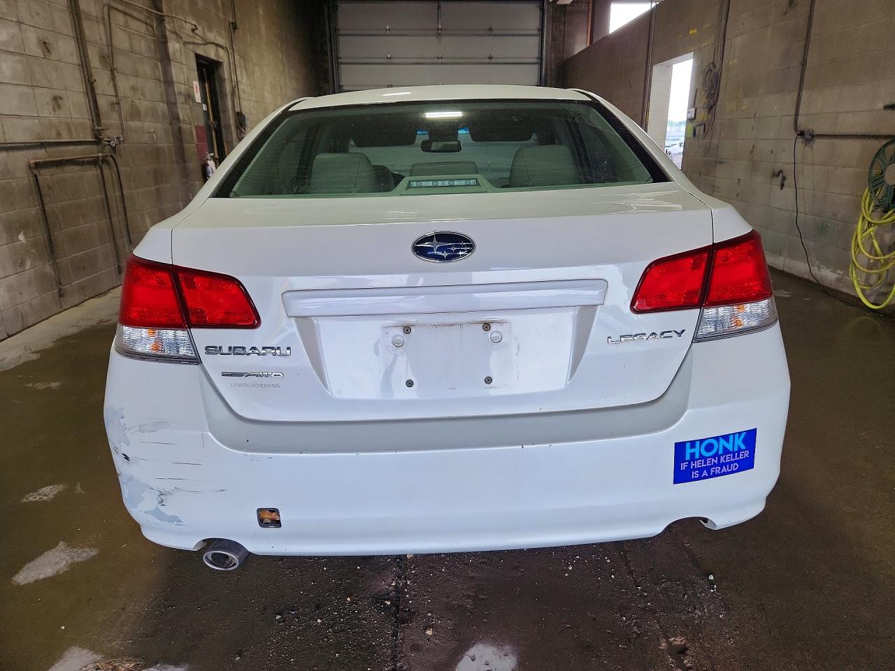 2010 Subaru Legacy 2.5i Premium White vin: 4S3BMCG61A3210289
