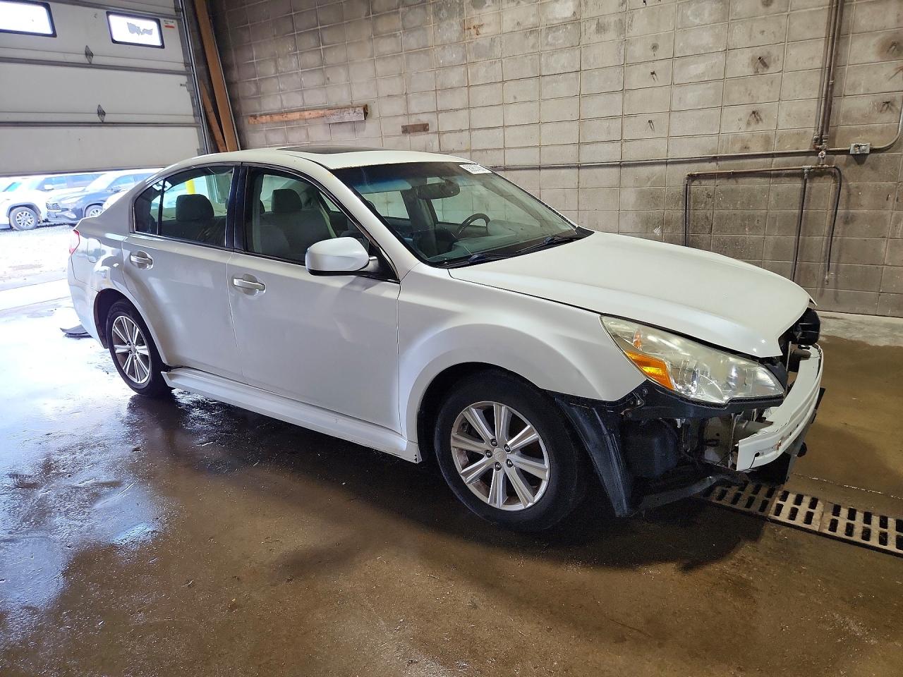 2010 Subaru Legacy 2.5i Premium White vin: 4S3BMCG61A3210289
