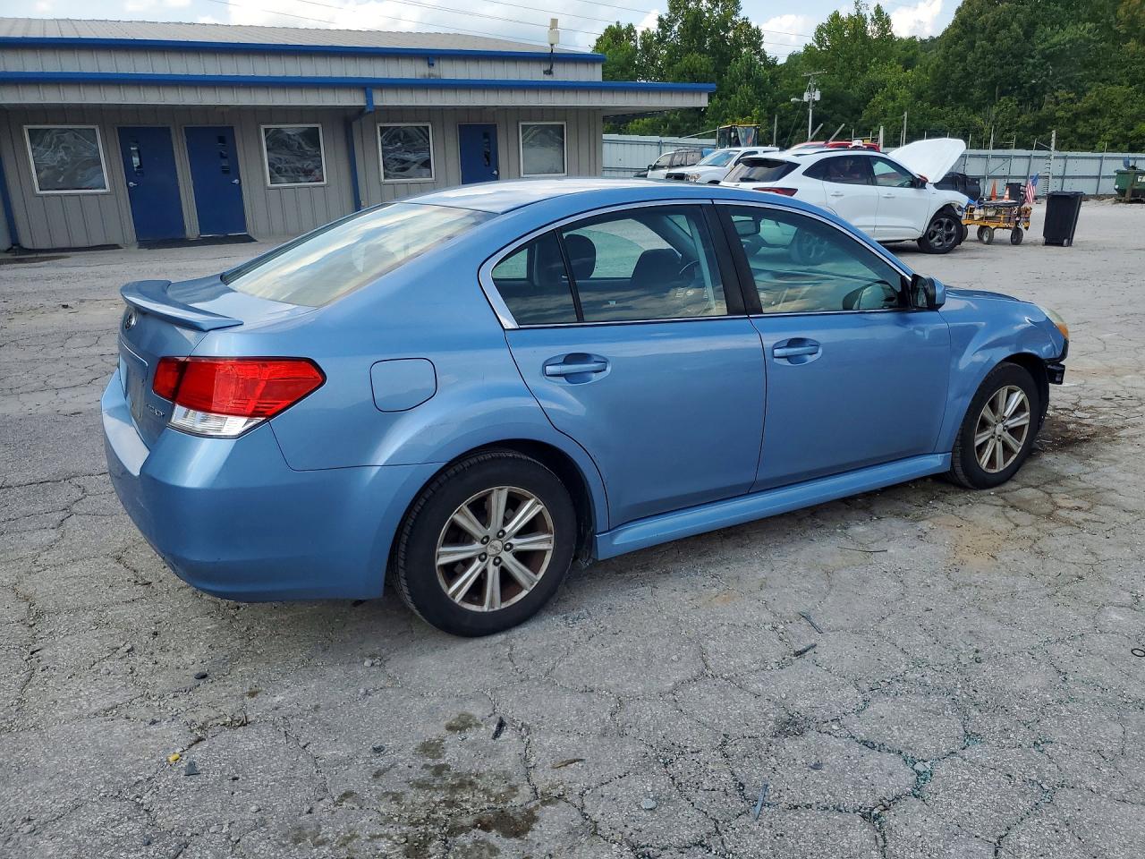 2010 Subaru Legacy 2.5i Premium Синий vin: 4S3BMCG61A3230784
